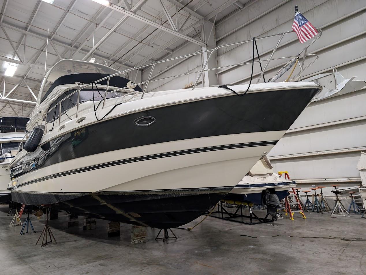 2003-cruisers-yachts-5000-sport-sedan-power-9787490-20250508135509091-1_XLARGE