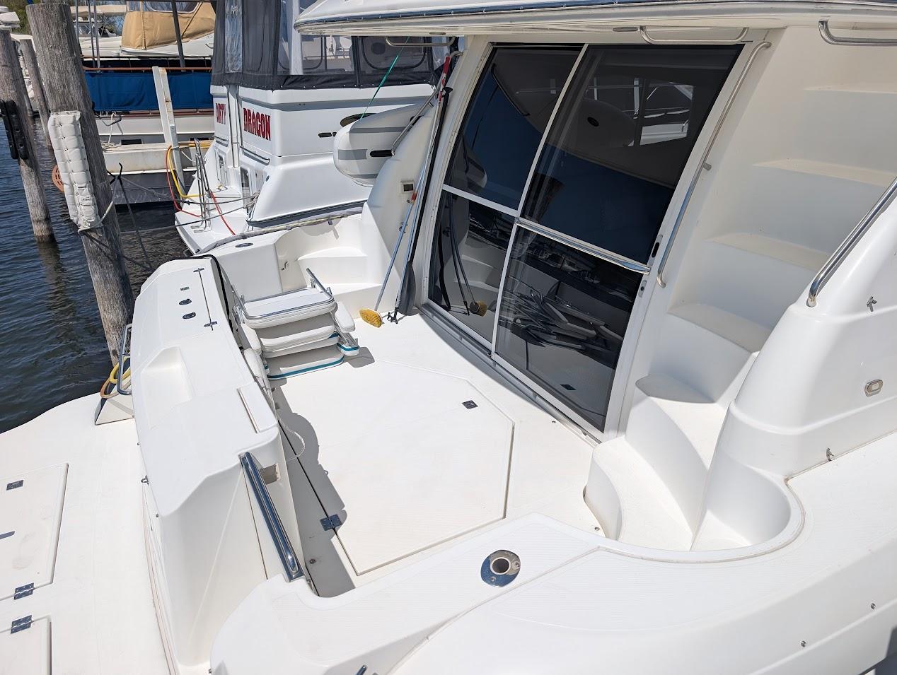 2003-cruisers-yachts-5000-sport-sedan-power-9787490-20250508135520130-1_XLARGE