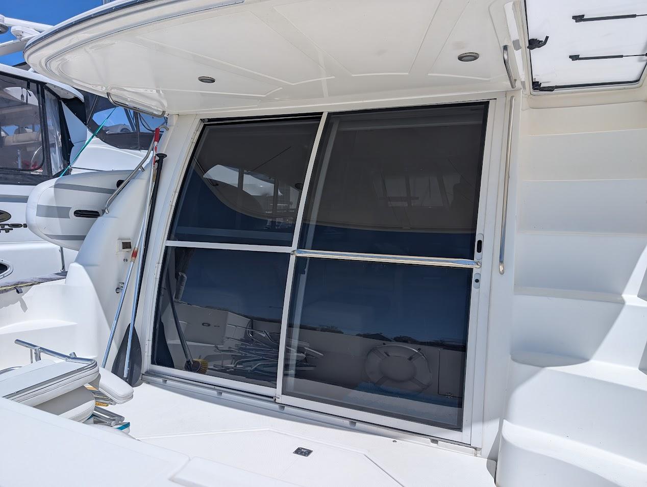 2003-cruisers-yachts-5000-sport-sedan-power-9787490-20250508135523144-1_XLARGE