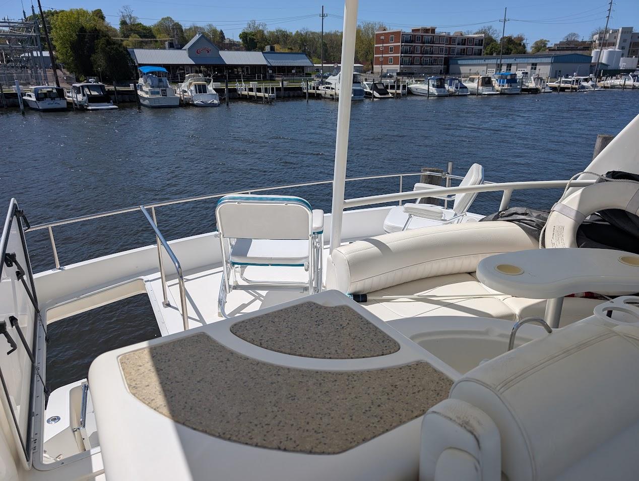2003-cruisers-yachts-5000-sport-sedan-power-9787490-20250508135543360-1_XLARGE