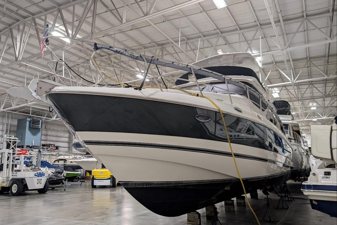 2003-cruisers-yachts-5000-sport-sedan-power-9787490-20250508135634813-1_XLARGE