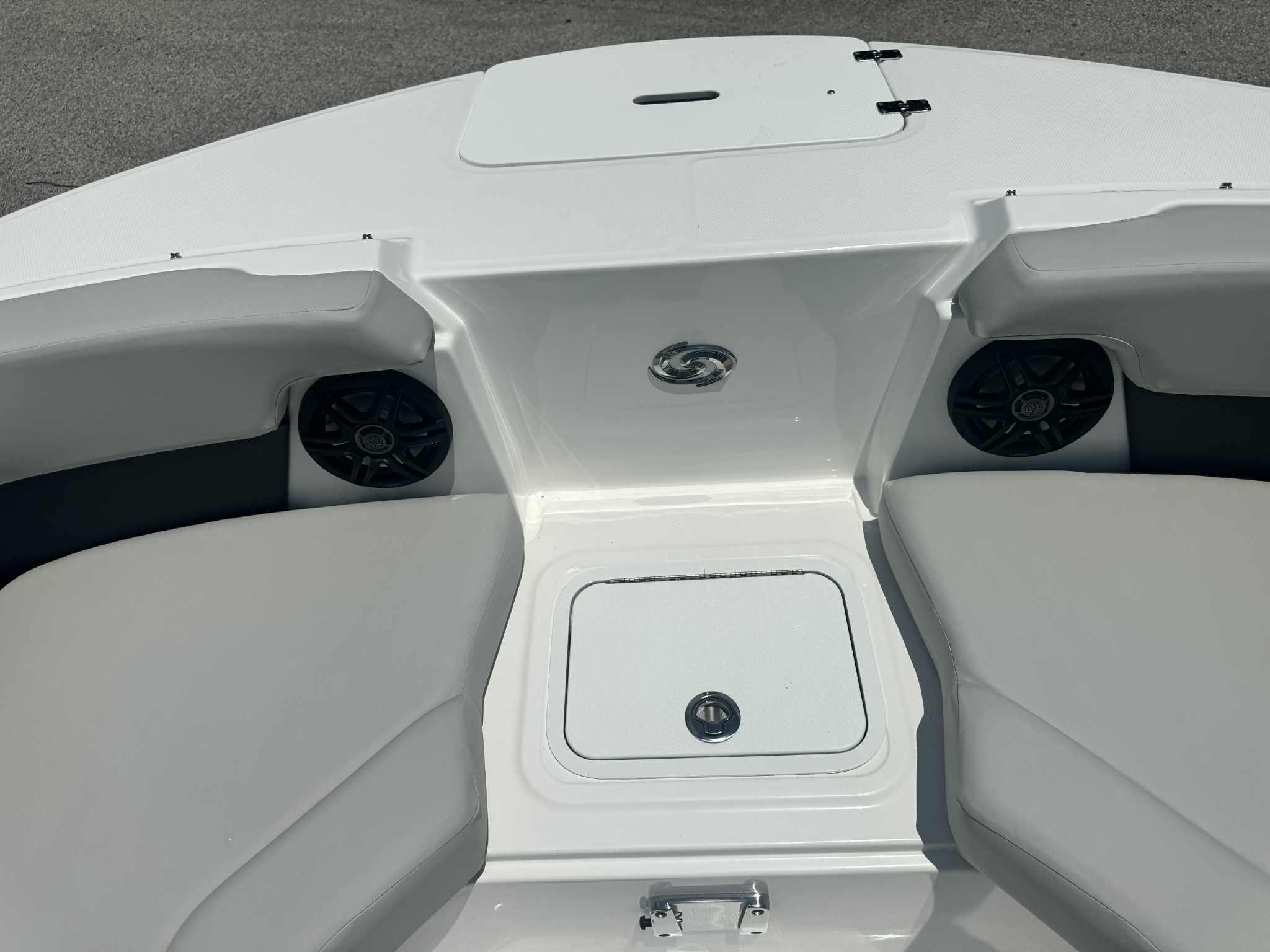 2026 Hurricane SunDeck 2050 OB-6