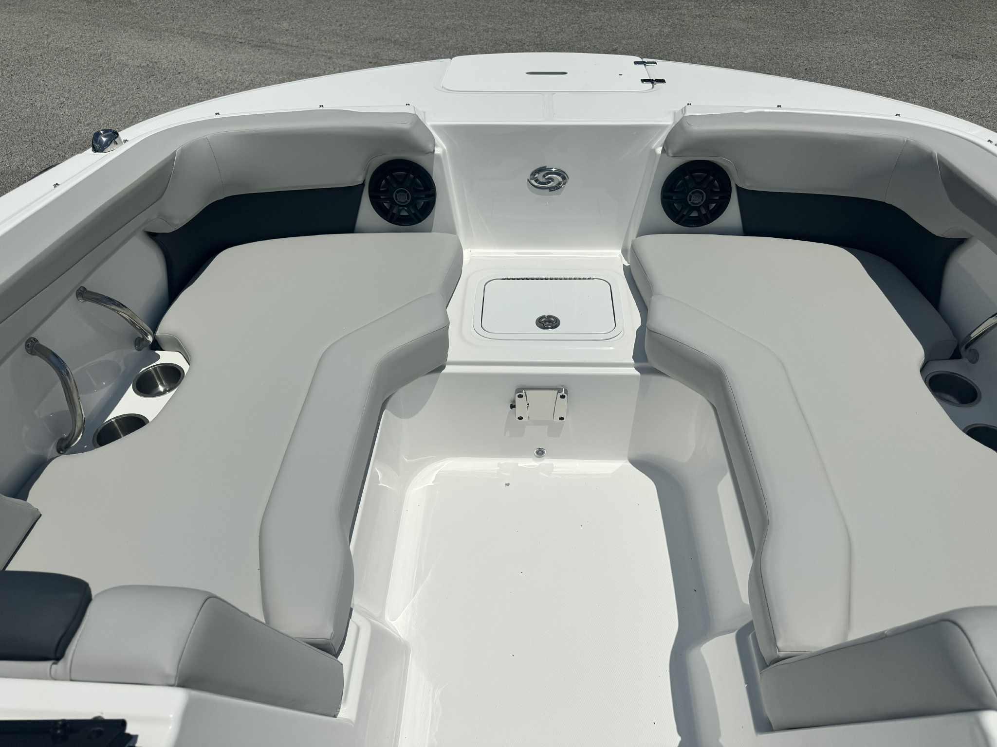 2026 Hurricane SunDeck 2050 OB-7