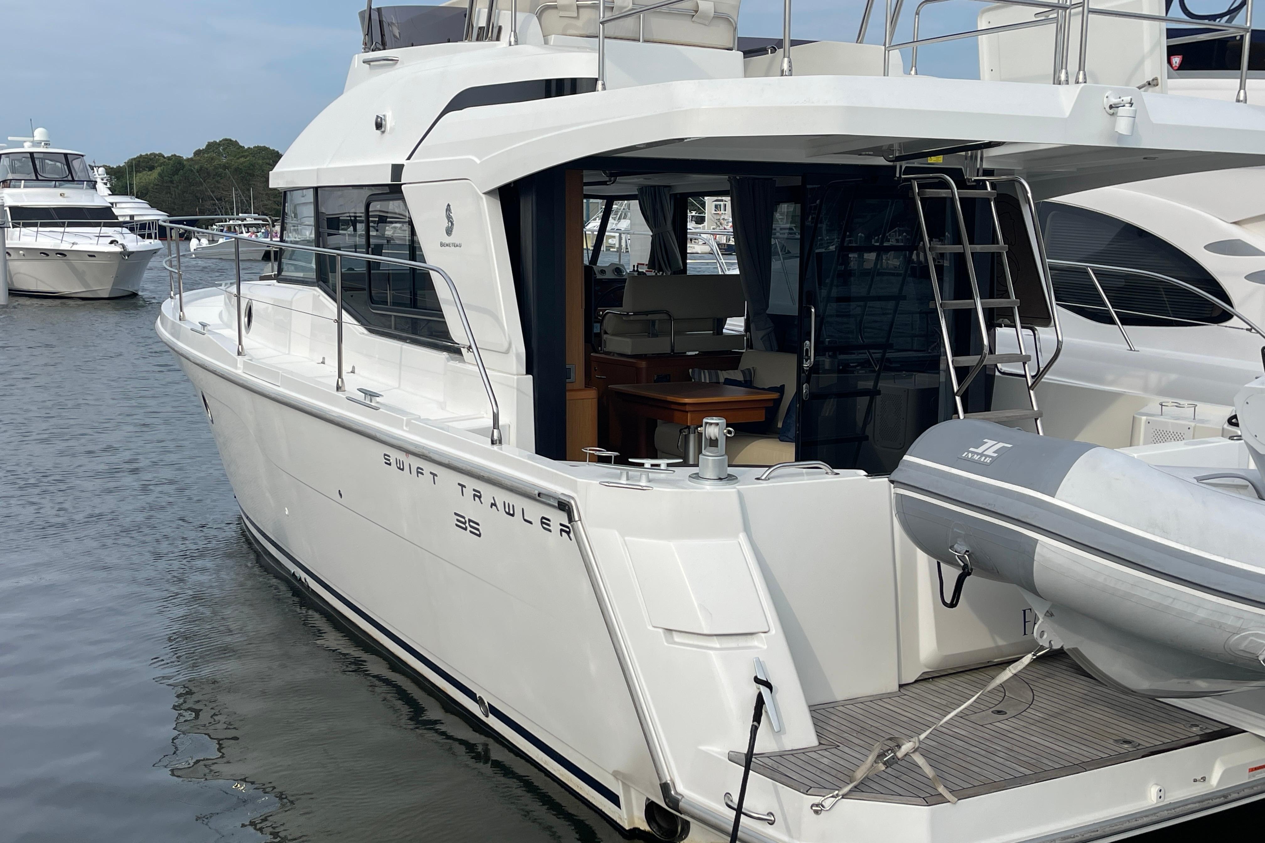 Yacht Photos Pics