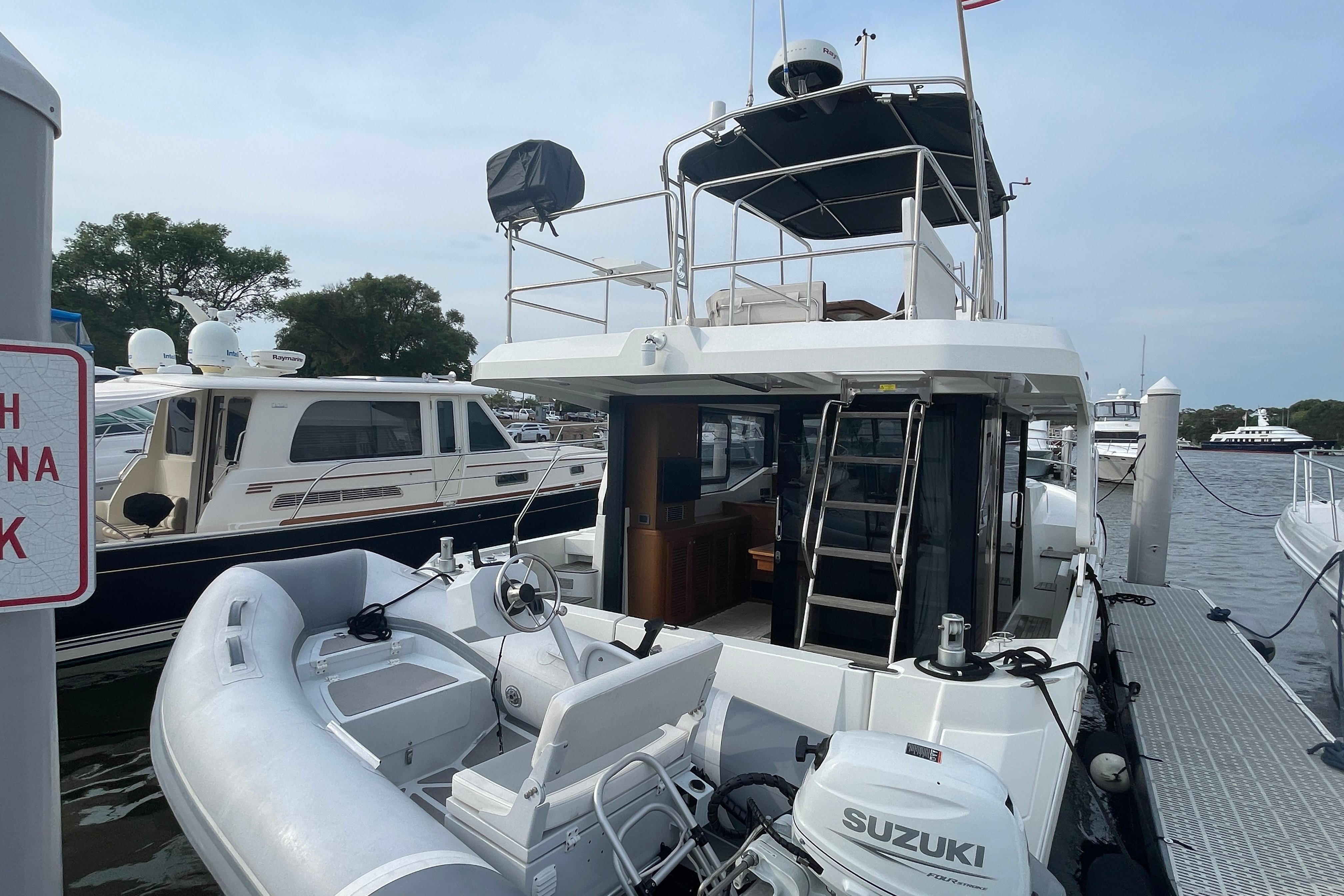 Yacht Photos Pics