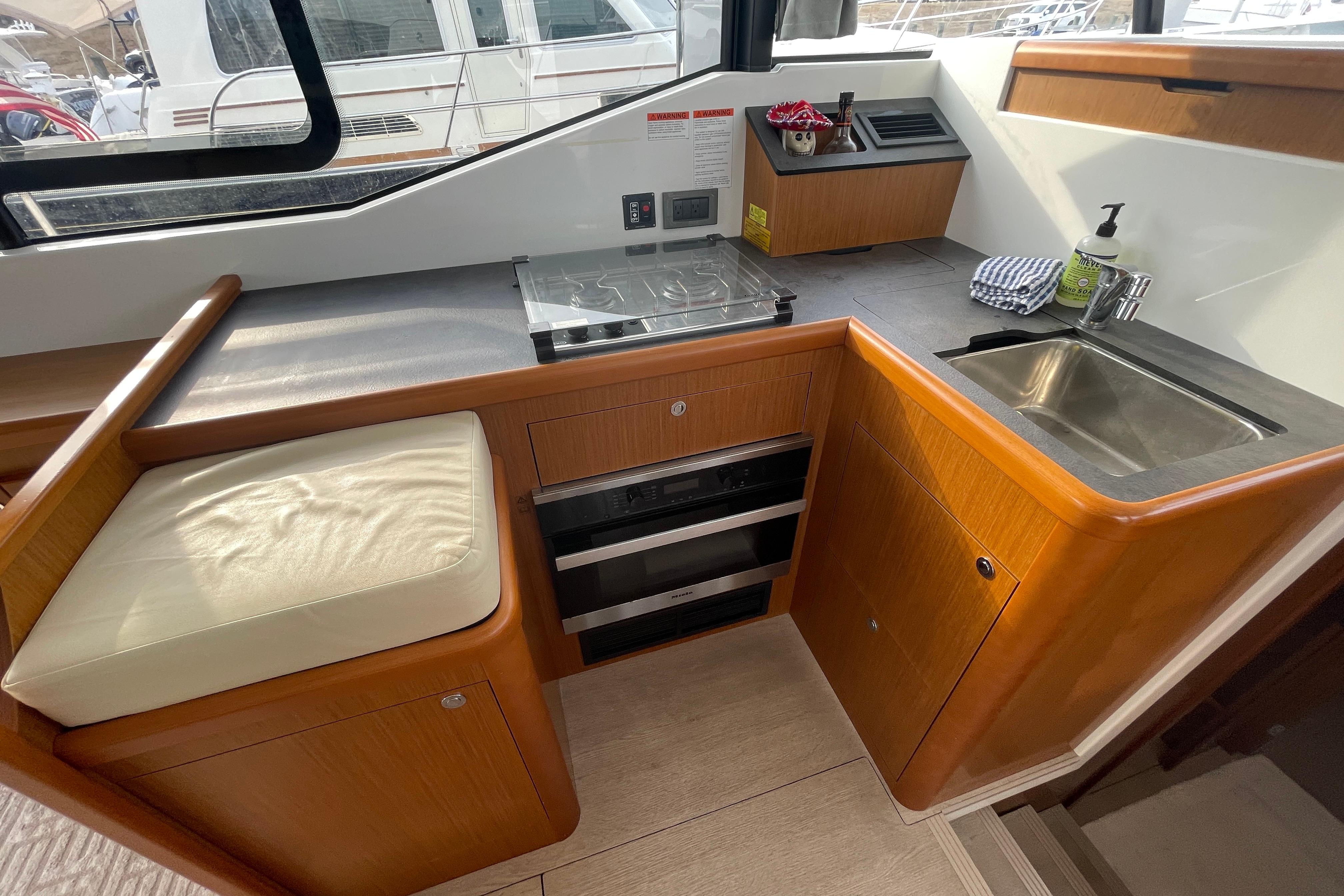Yacht Photos Pics