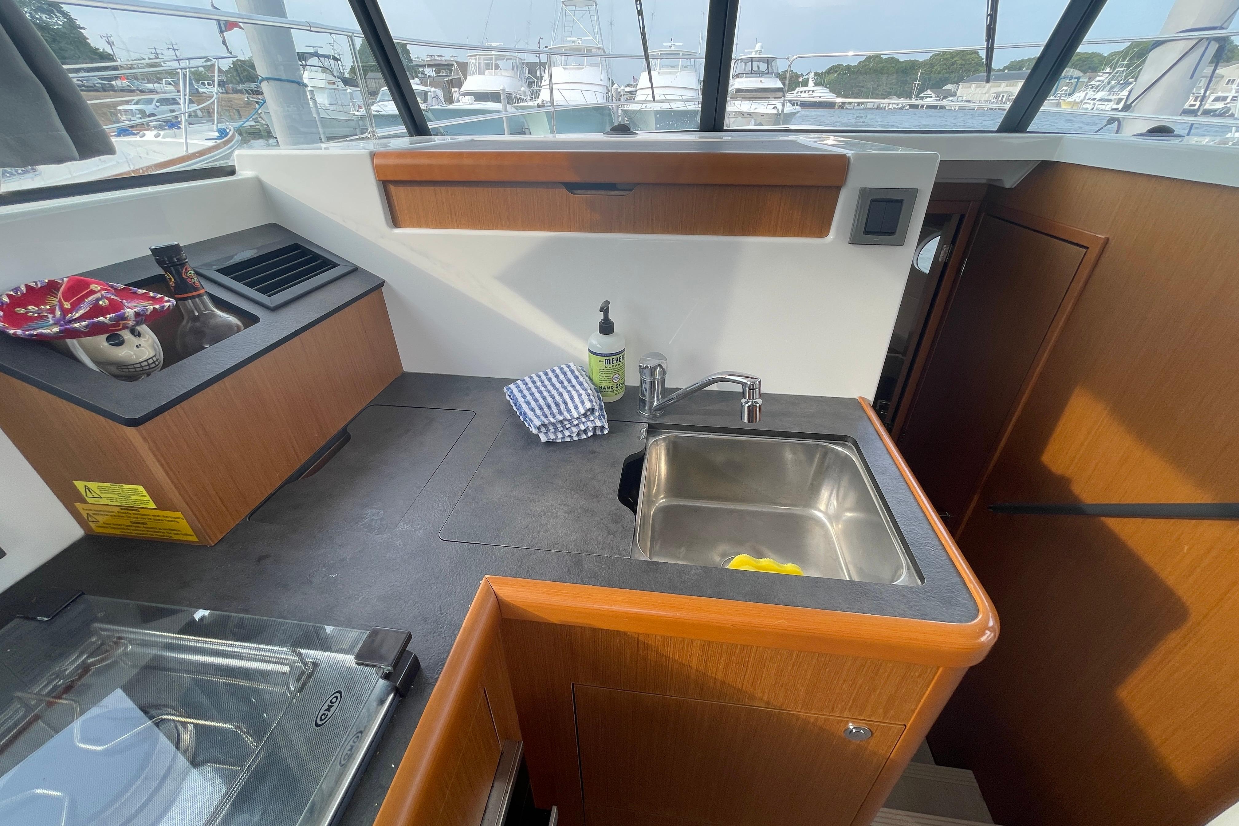 Yacht Photos Pics