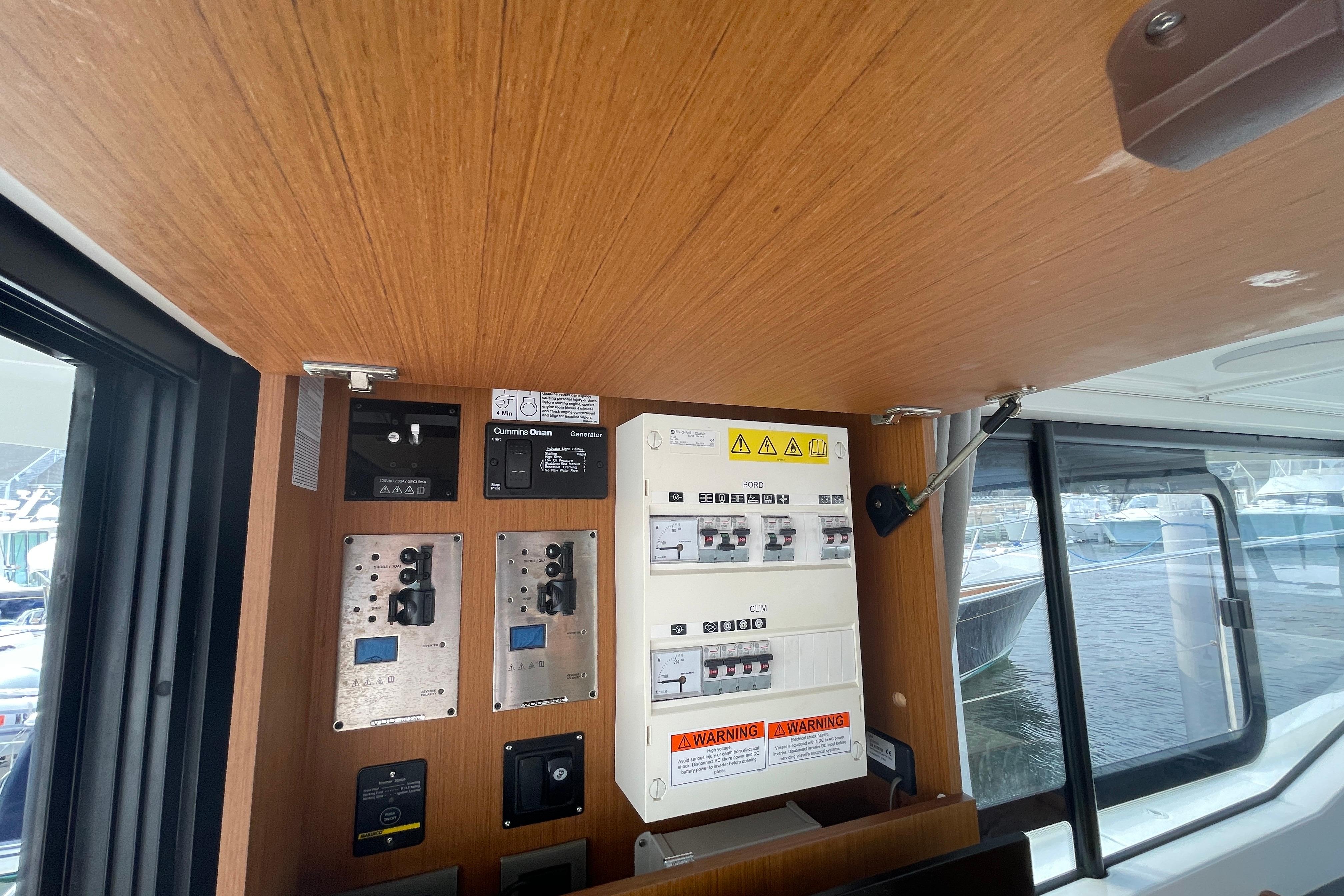 Yacht Photos Pics