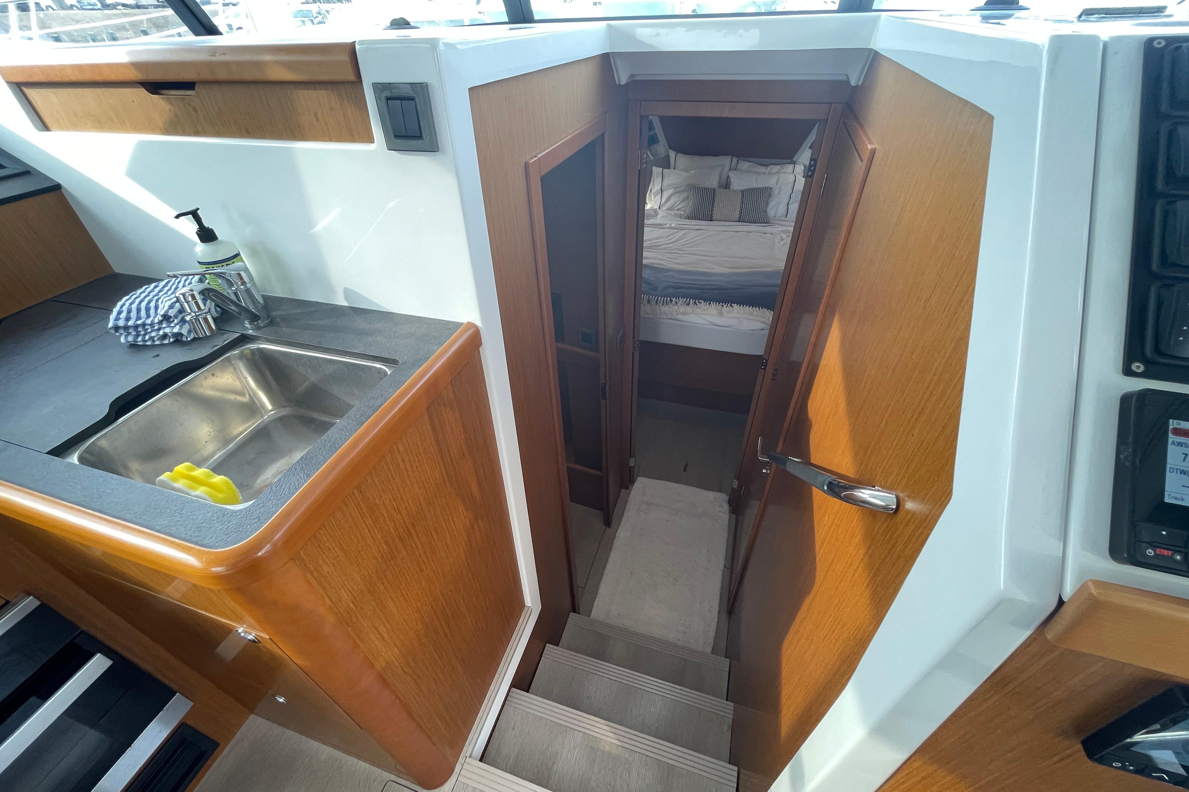 Yacht Photos Pics