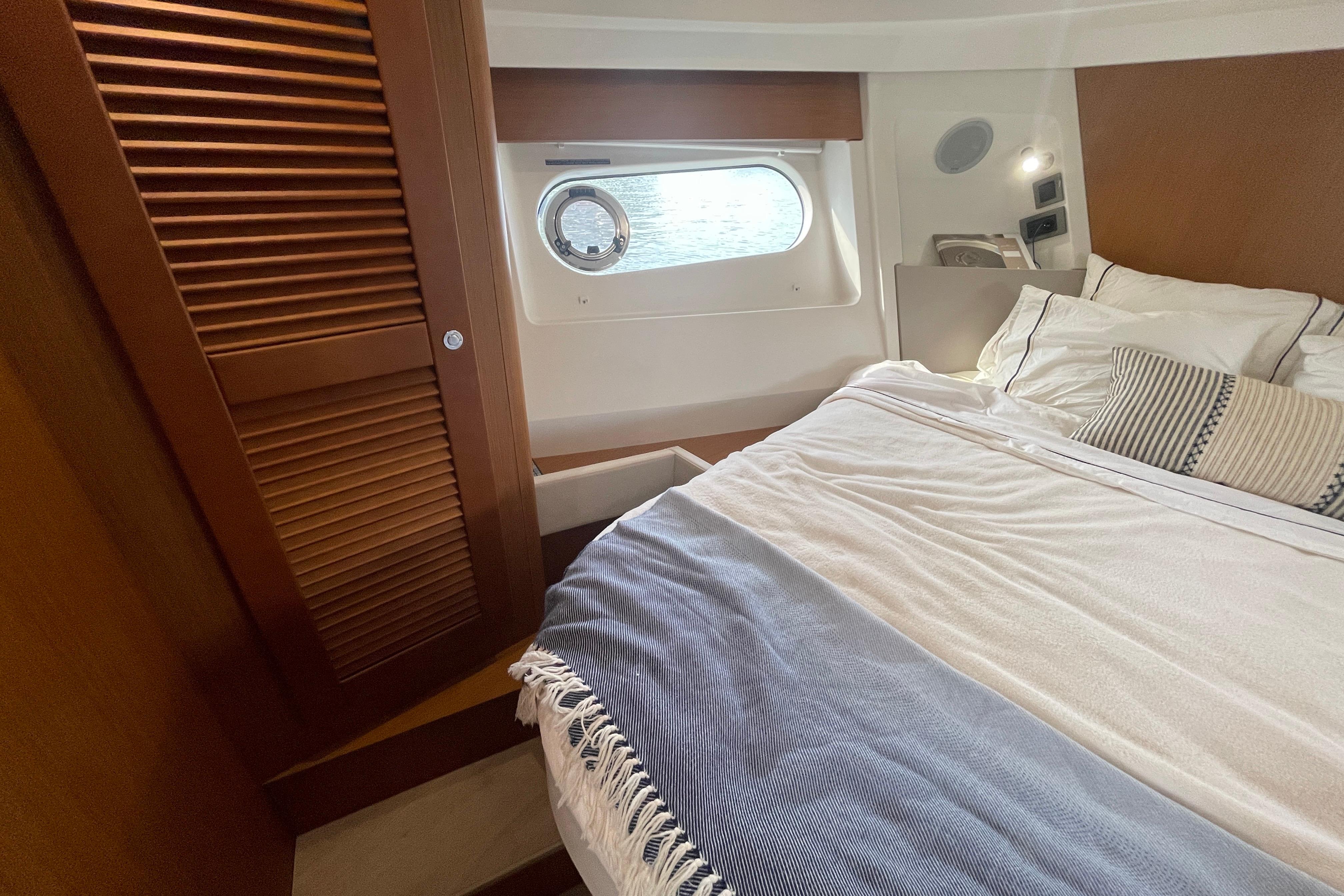 Yacht Photos Pics