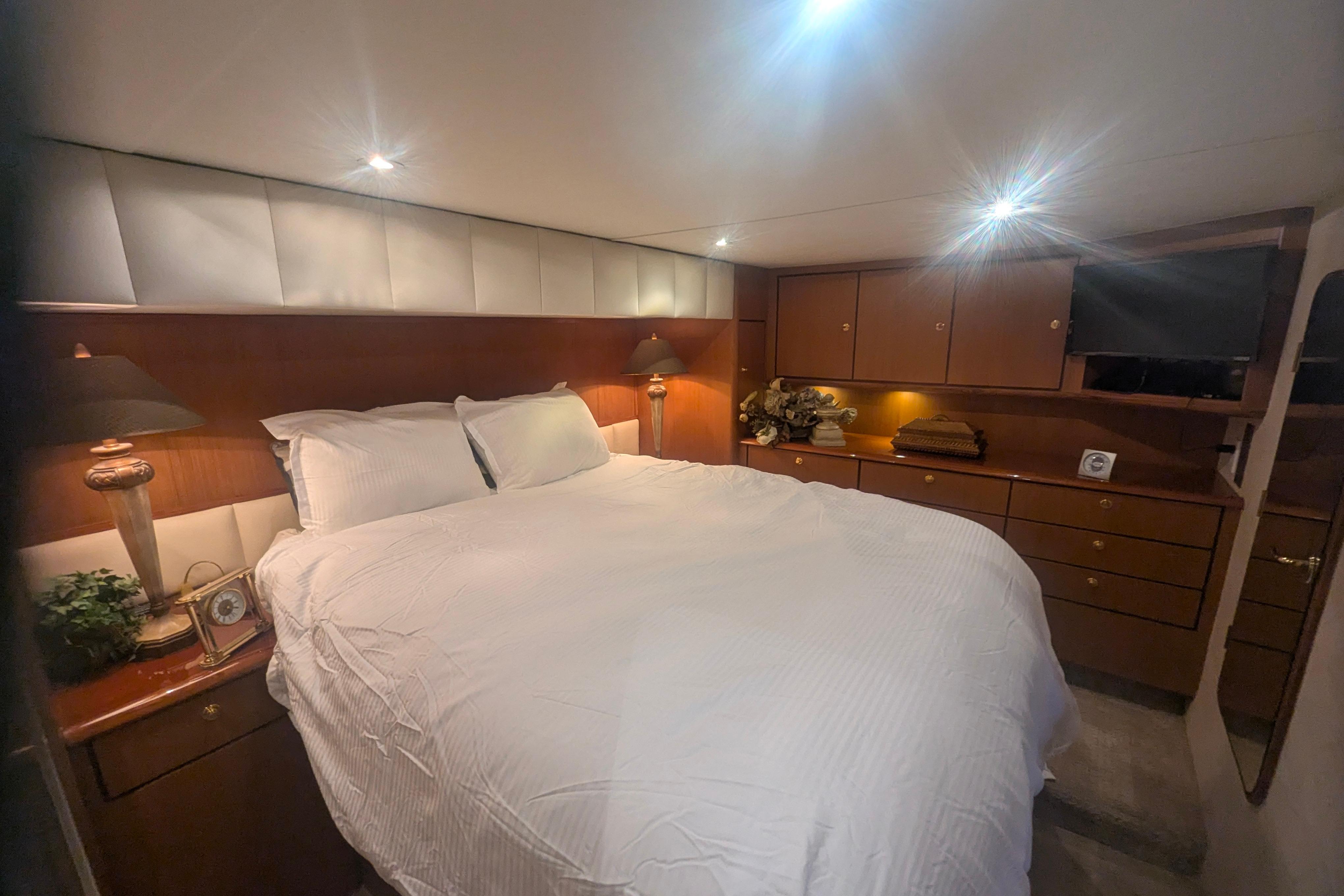 2002-ocean-yachts-56-super-sport-power-9677515-20250811082955382-2