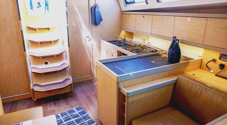 Yacht Photos Pics