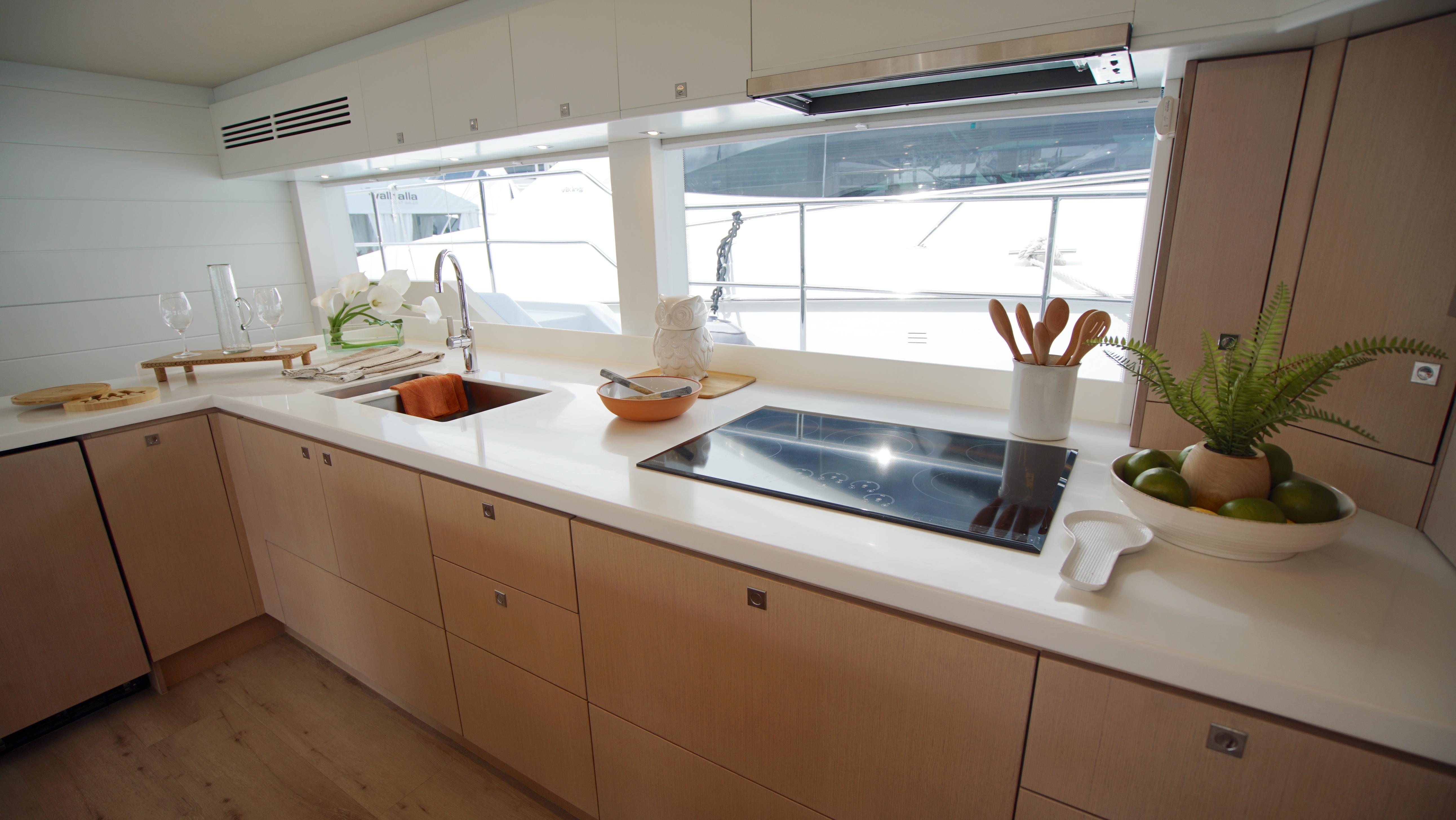 Two Oceans 555 Galley