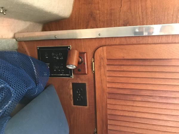 1984 Tiara Yachts boat for sale, model of the boat is 2600 & Image # 9 of 29