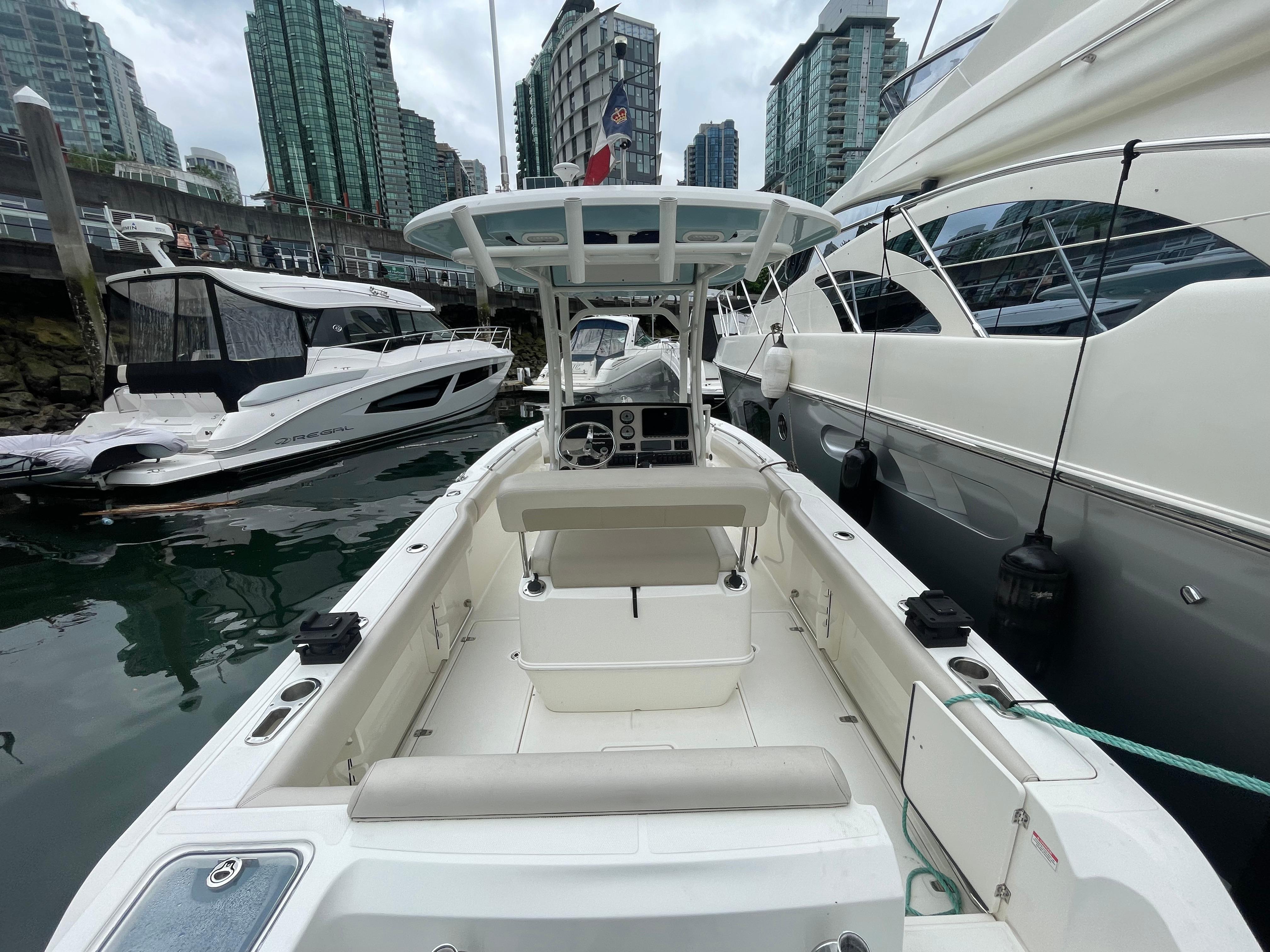 2021-boston-whaler-230-outrage-power-9857532-20250630162051111-1