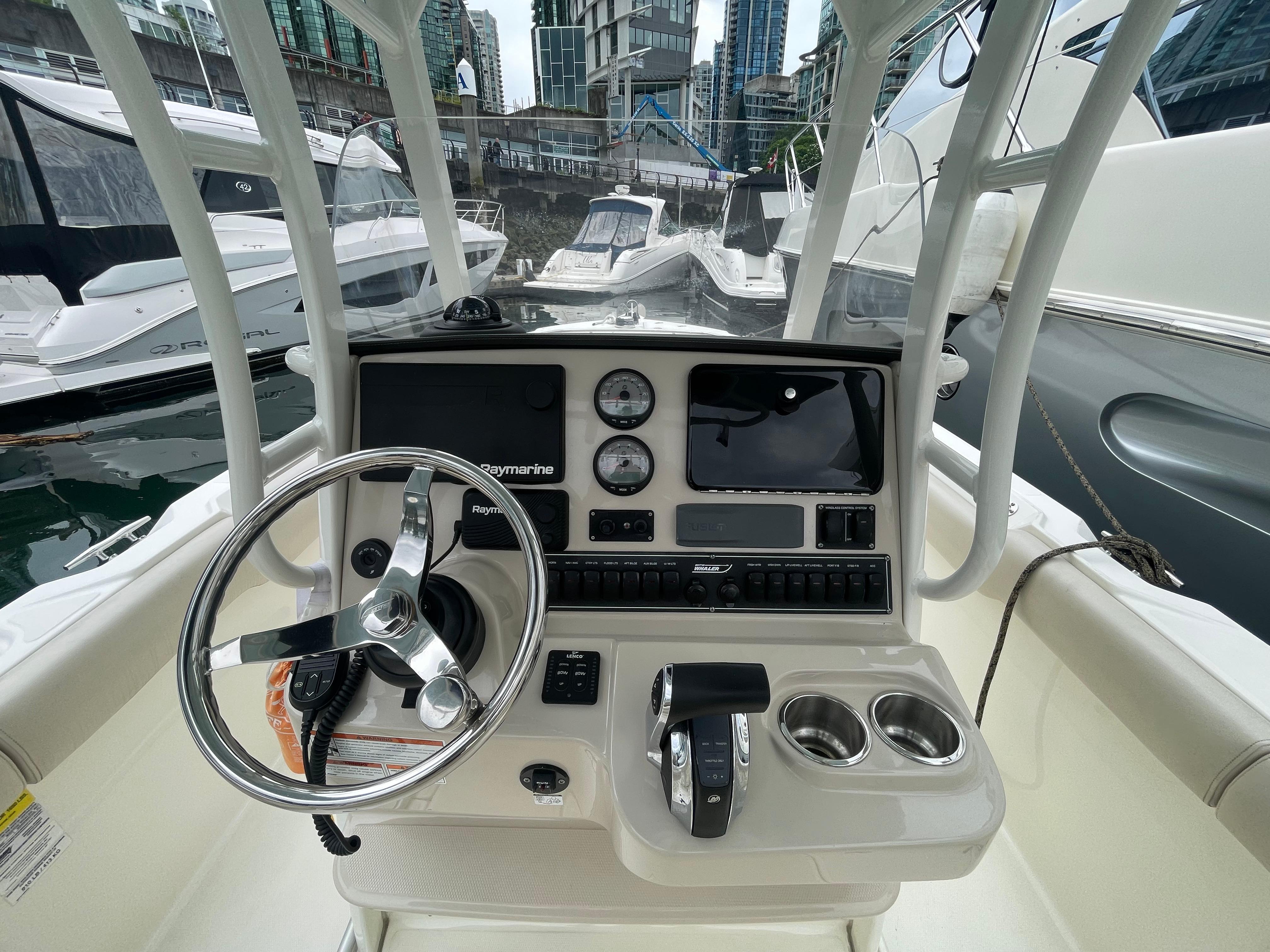 2021-boston-whaler-230-outrage-power-9857532-20250630162053223-1