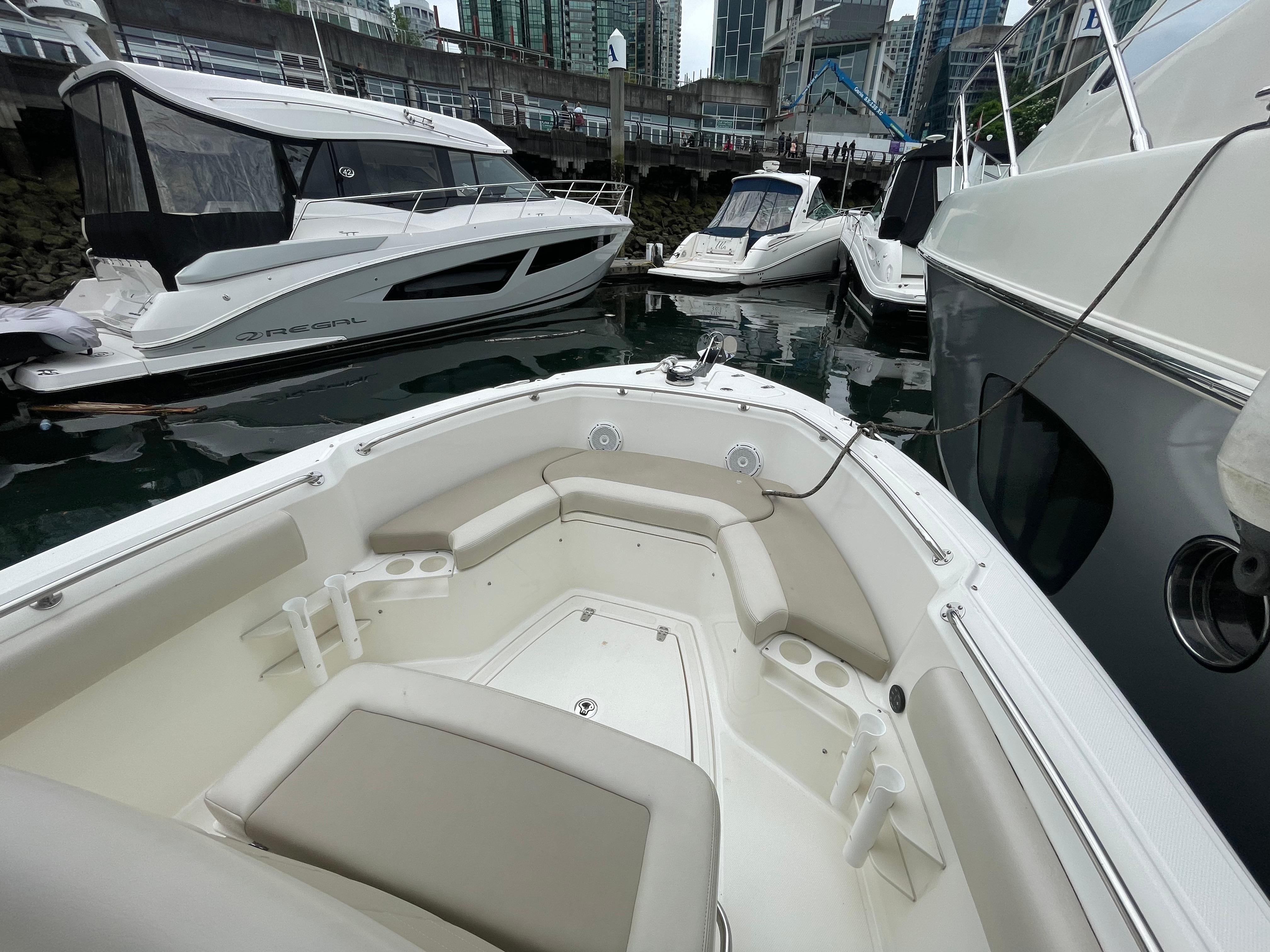 2021-boston-whaler-230-outrage-power-9857532-20250630162100829-1