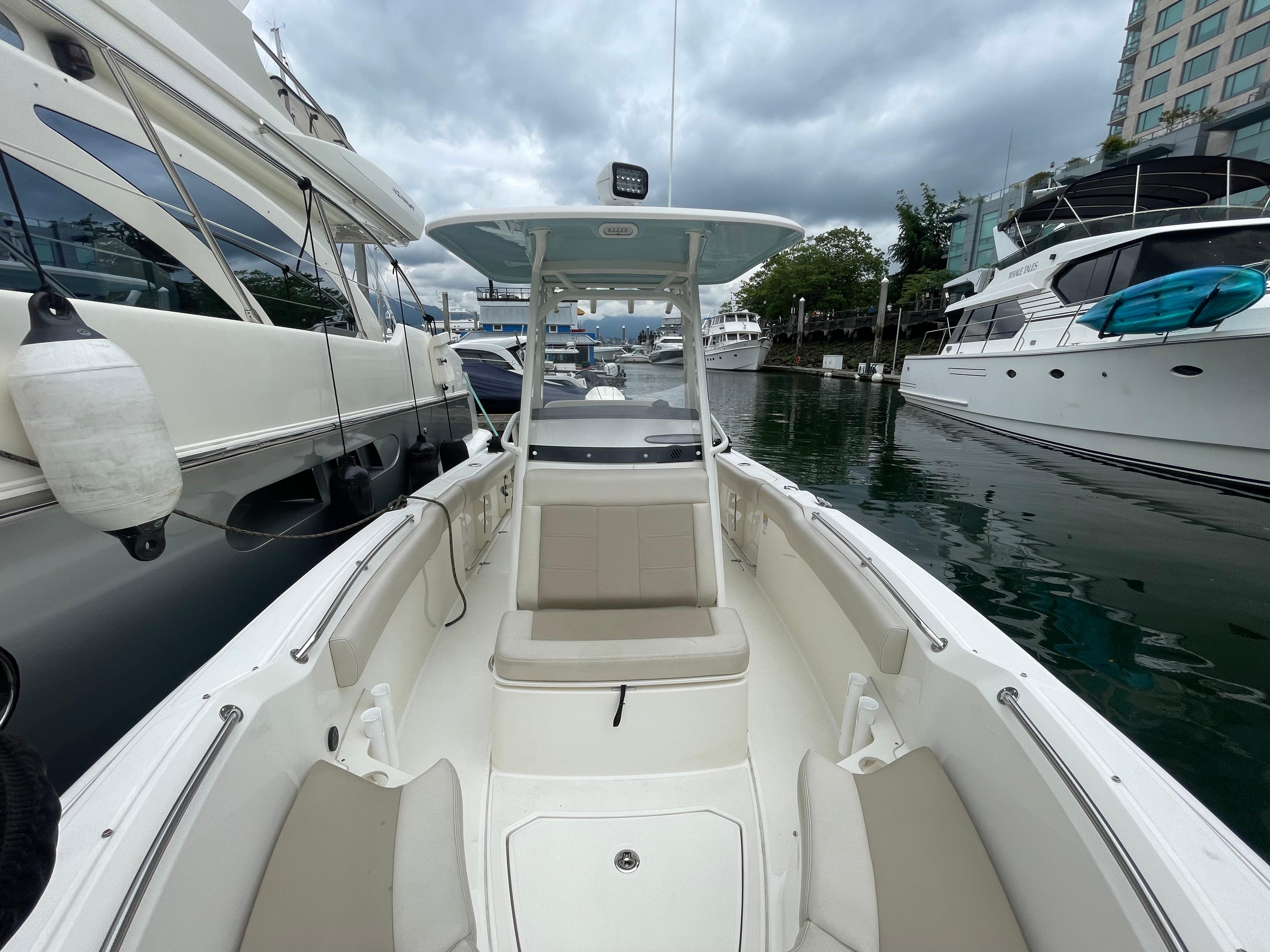 2021-boston-whaler-230-outrage-power-9857532-20250630162103206-1