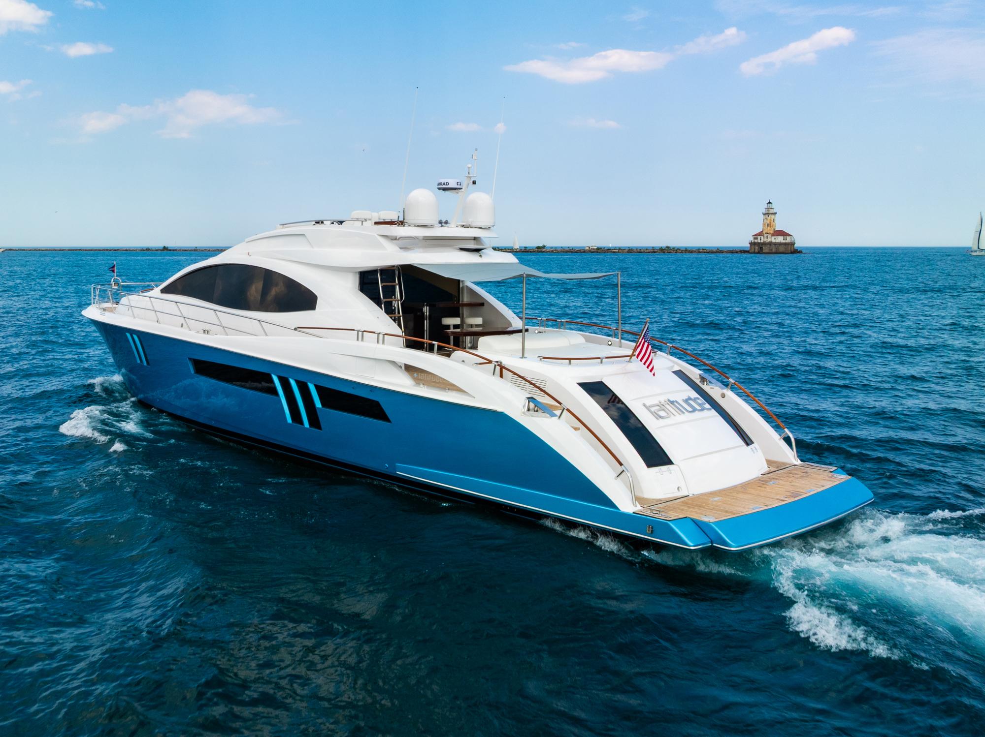 Lazzara-78 LSX TWIN ENGINES 2010-LATITUDE IL-US-2010 Lazzara 78 LSX yacht cruising on open water, featuring sleek design and twin engines.-9307533 | Thumbnail