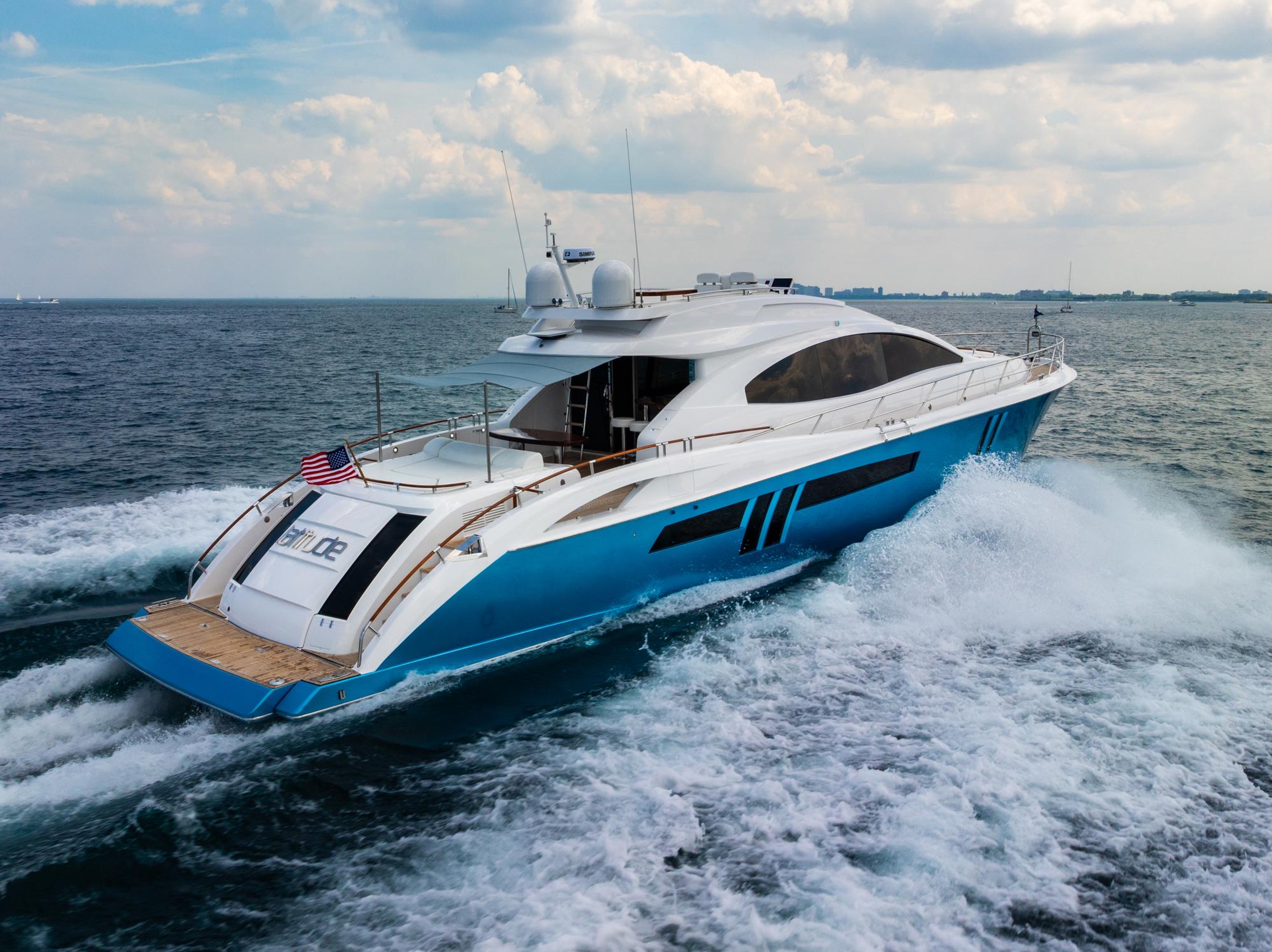 Picture of LATITUDE Lazzara 78 ft' 78 LSX TWIN ENGINES  - 9307533 