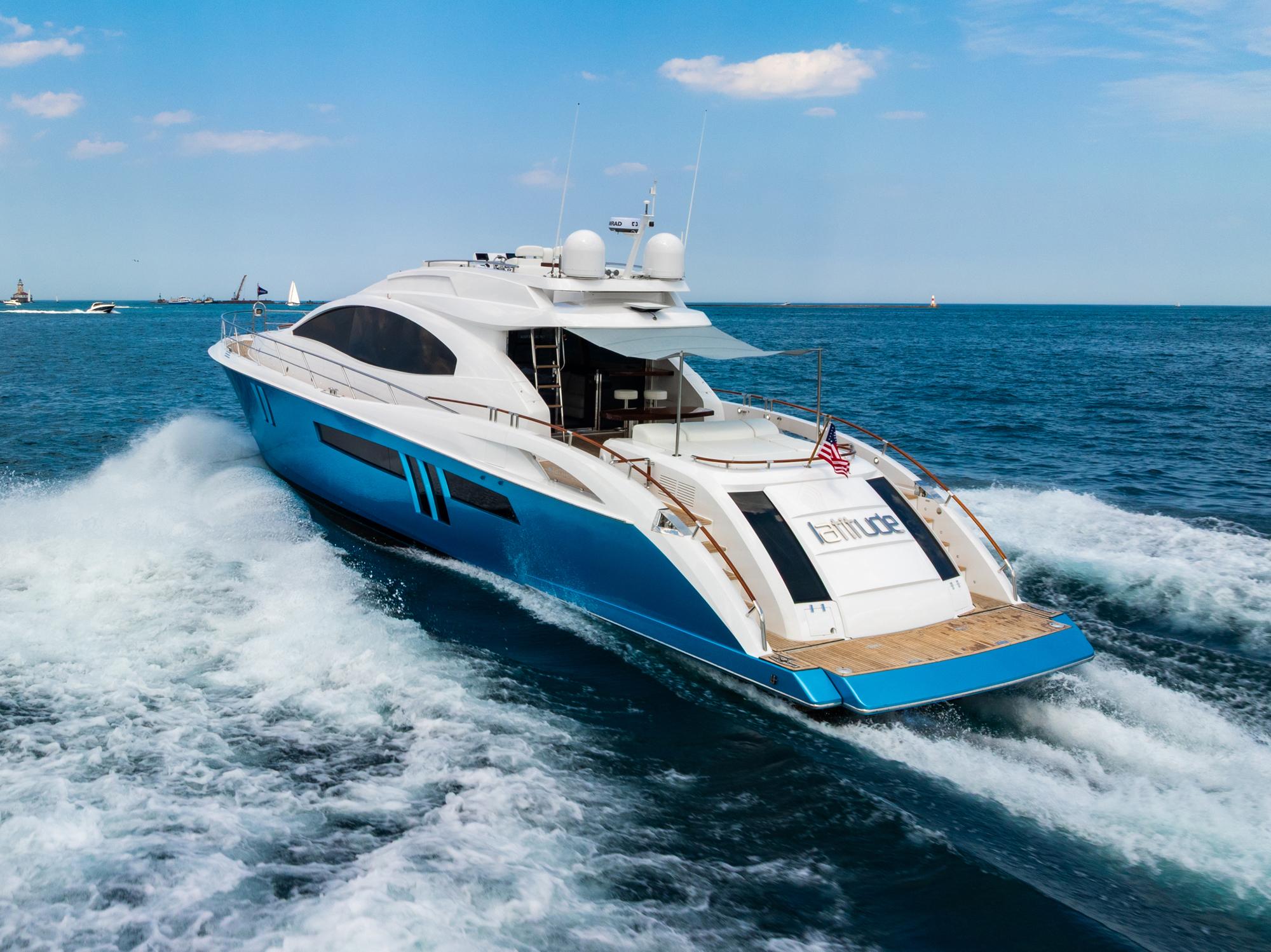 Lazzara-78 LSX TWIN ENGINES 2010-LATITUDE IL-US-Luxurious 2010 Lazzara 78 LSX yacht cruising on open water.-9307533 | Thumbnail