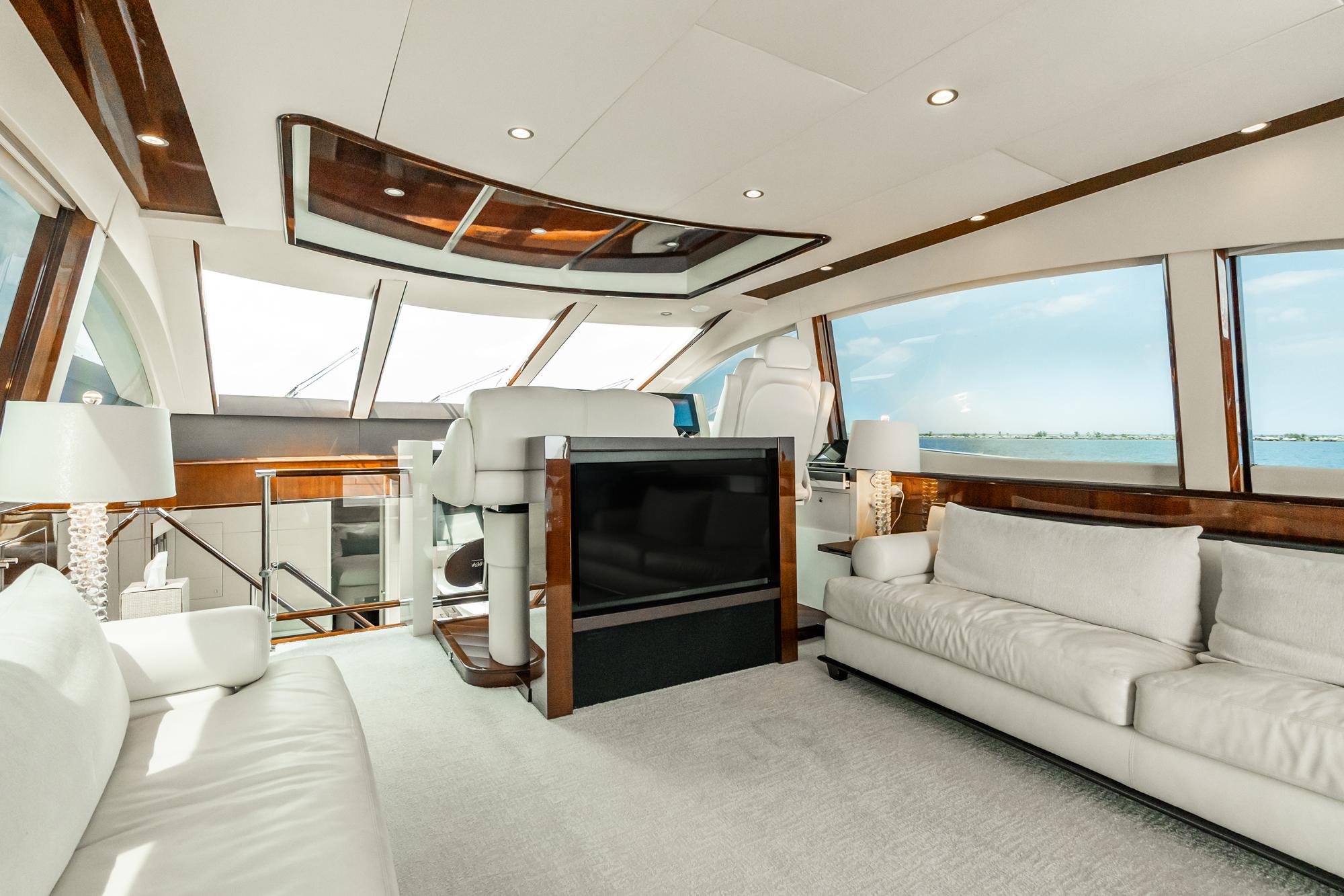 Lazzara-78 LSX TWIN ENGINES 2010-LATITUDE IL-US-Luxurious interior of 2010 Lazzara 78 LSX yacht with elegant seating and panoramic windows.-9307533 | Thumbnail