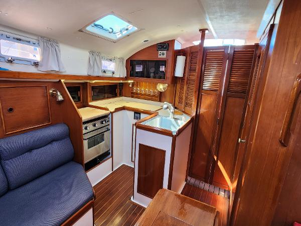 36' Nonsuch, Listing Number 100915633, - Photo No. 9