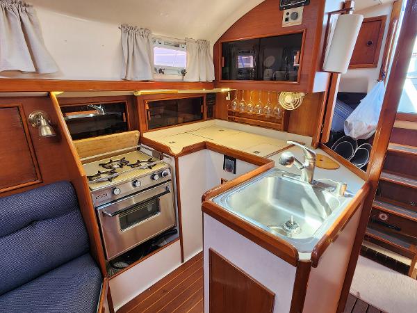 36' Nonsuch, Listing Number 100915633, Image No. 10