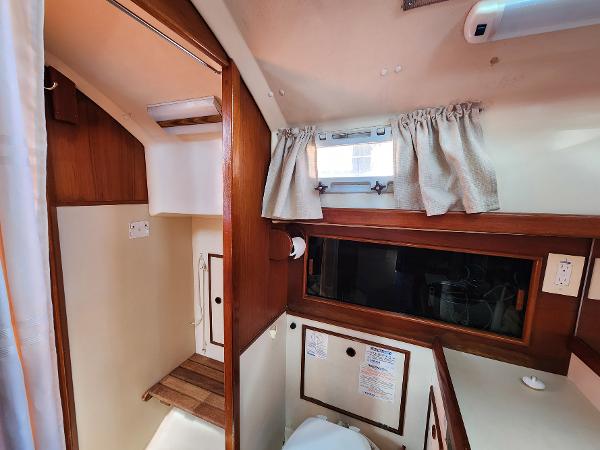 36' Nonsuch, Listing Number 100915633, - Photo No. 16