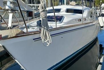 Image of 2005 Catalina Morgan 440