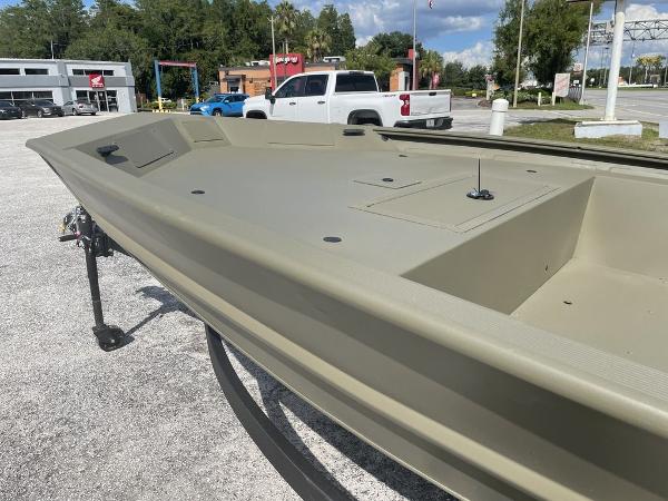 2022 Tracker Boats boat for sale, model of the boat is GRIZZLY 1754 & Image # 3 of 4