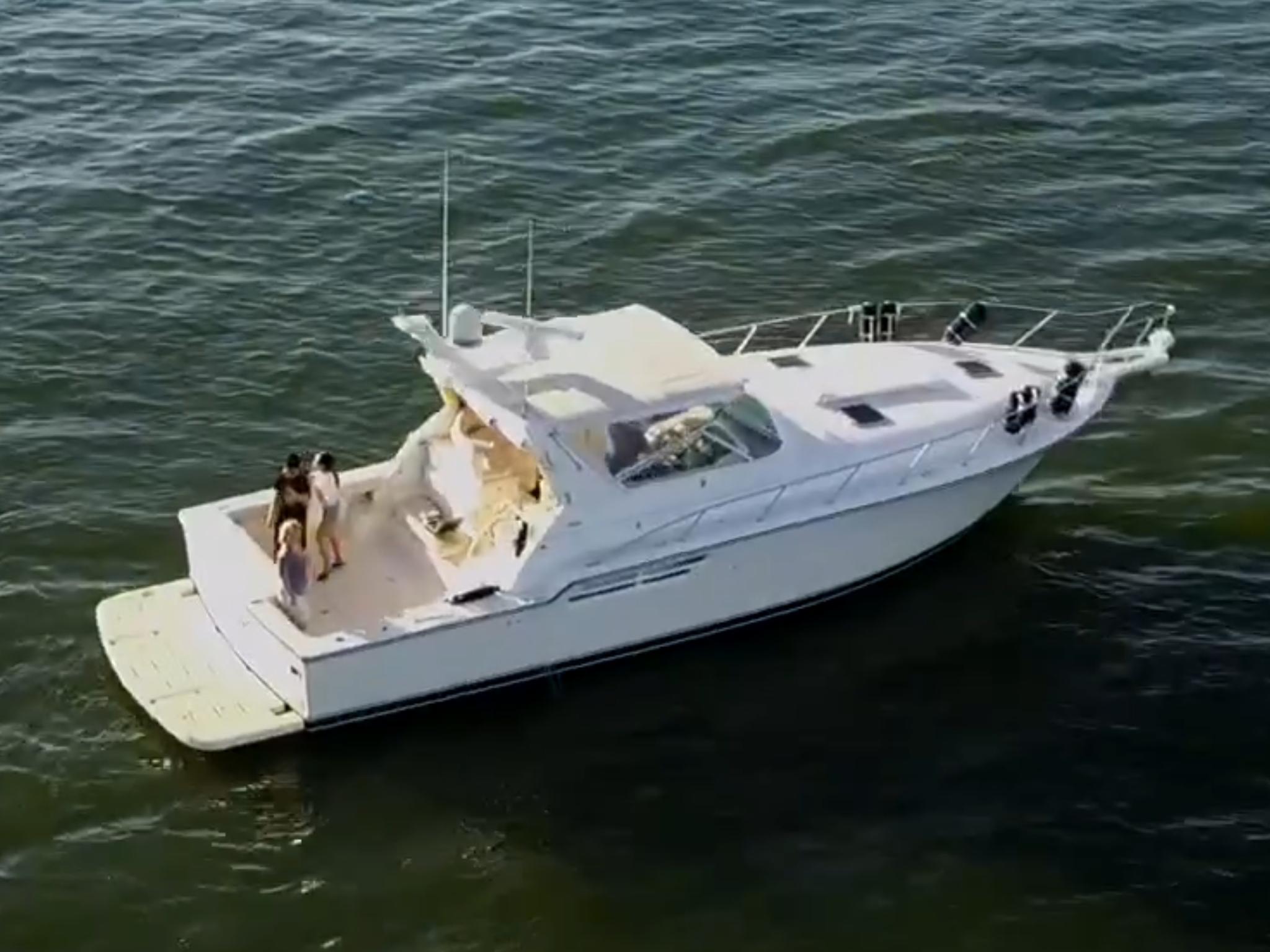 Ziggy Yacht for Sale 43 Tiara Yachts Washburn, WI Denison Yacht Sales