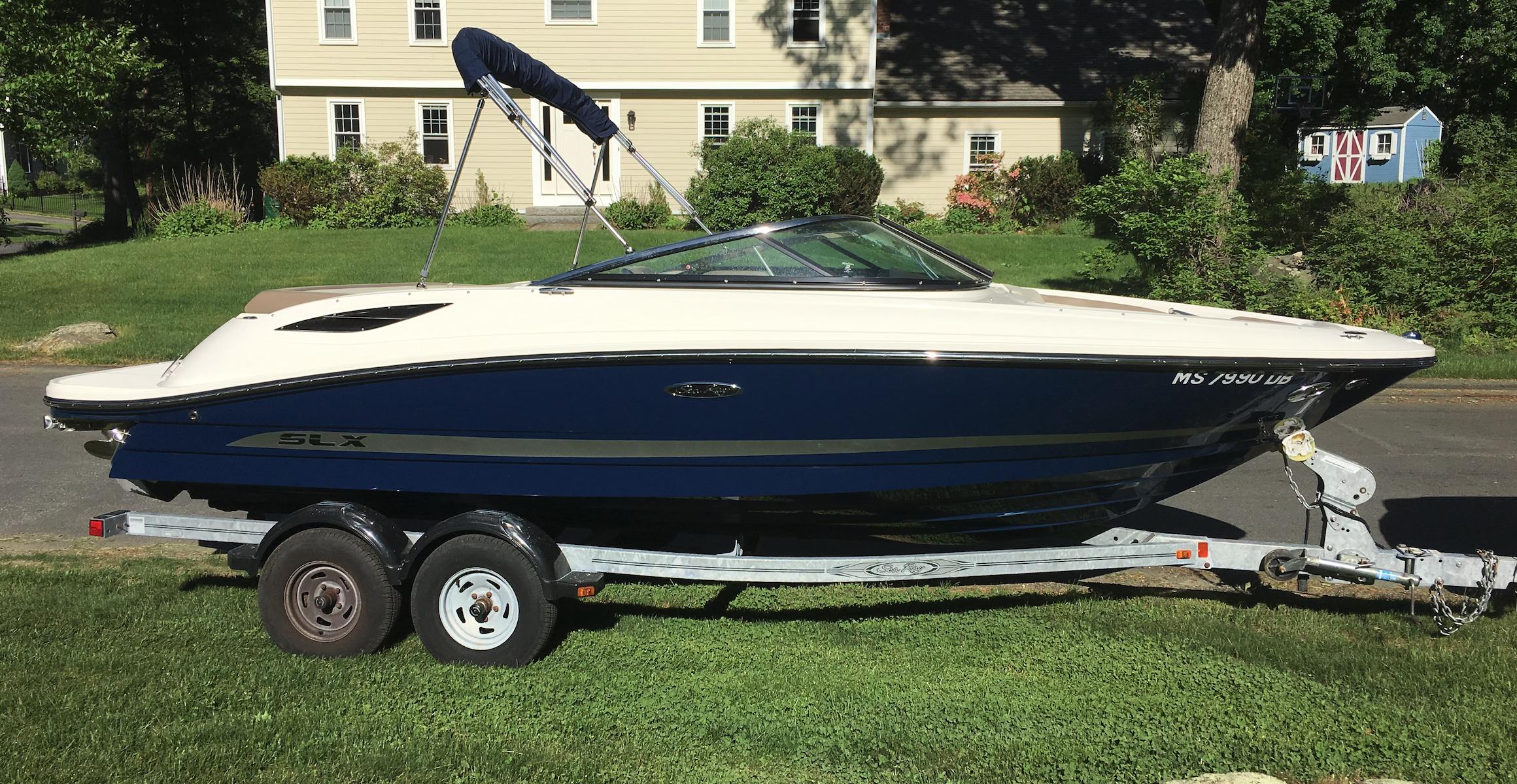 2012 Sea Ray 210 SLX