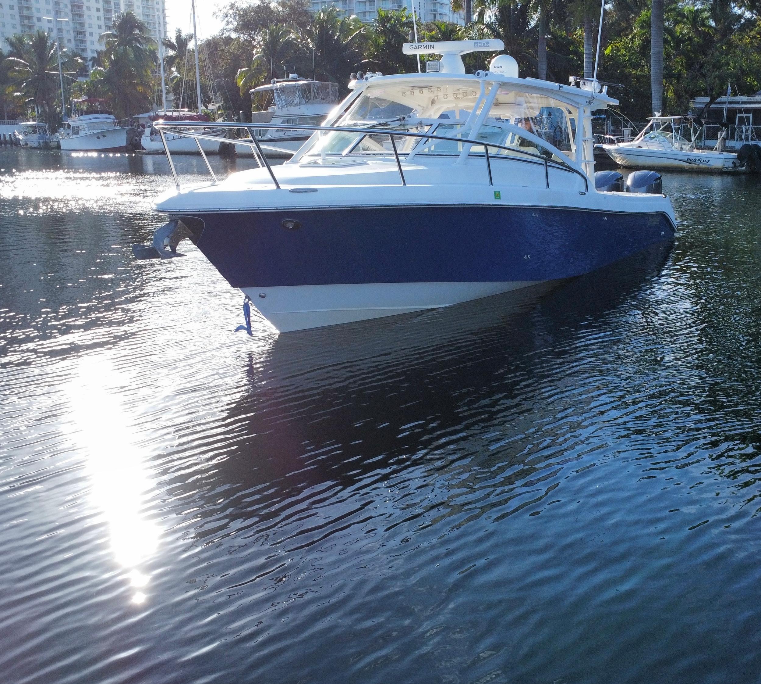 35 Everglades 350LX 2008 "ARIES" HMY Yachts
