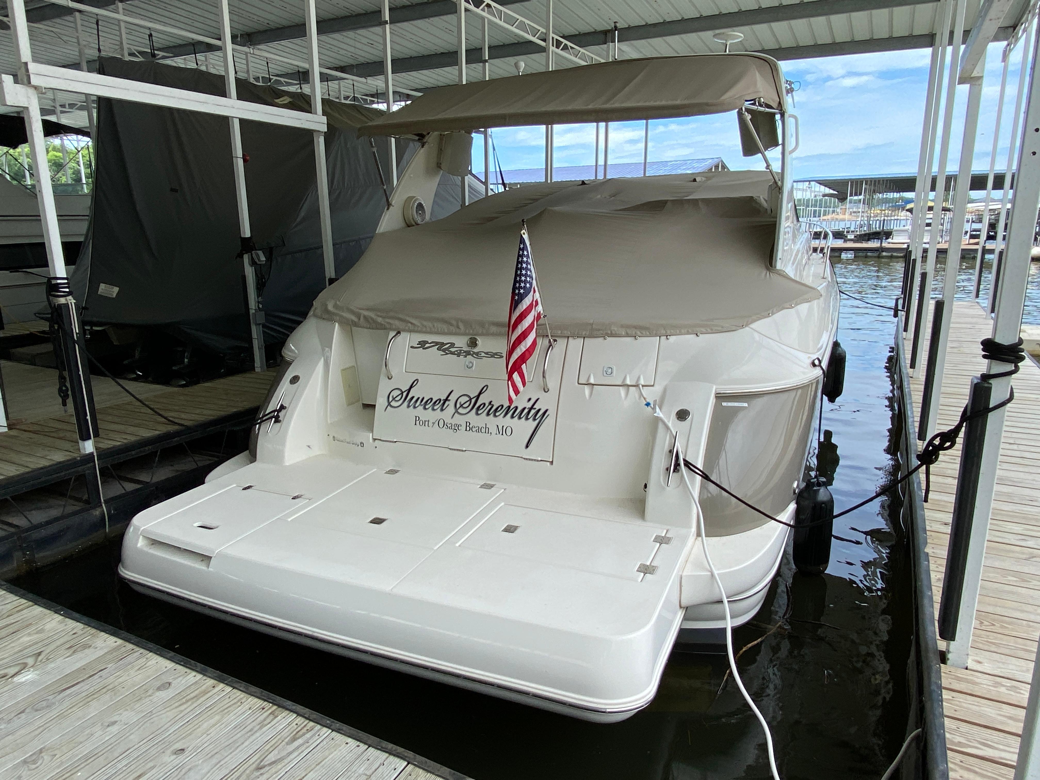 2007-cruisers-yachts-370-express-power-9857506-20250630161033470-1