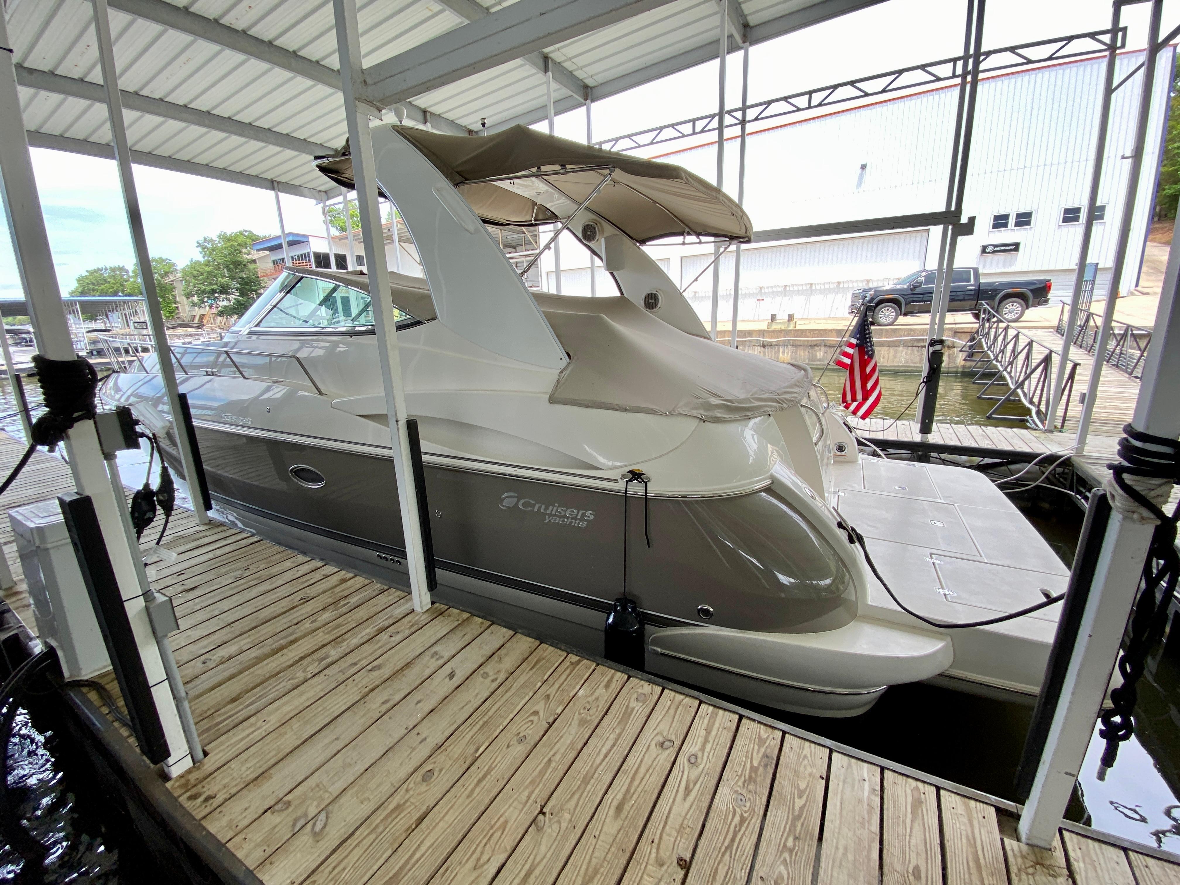 2007-cruisers-yachts-370-express-power-9857506-20250630161038891-1