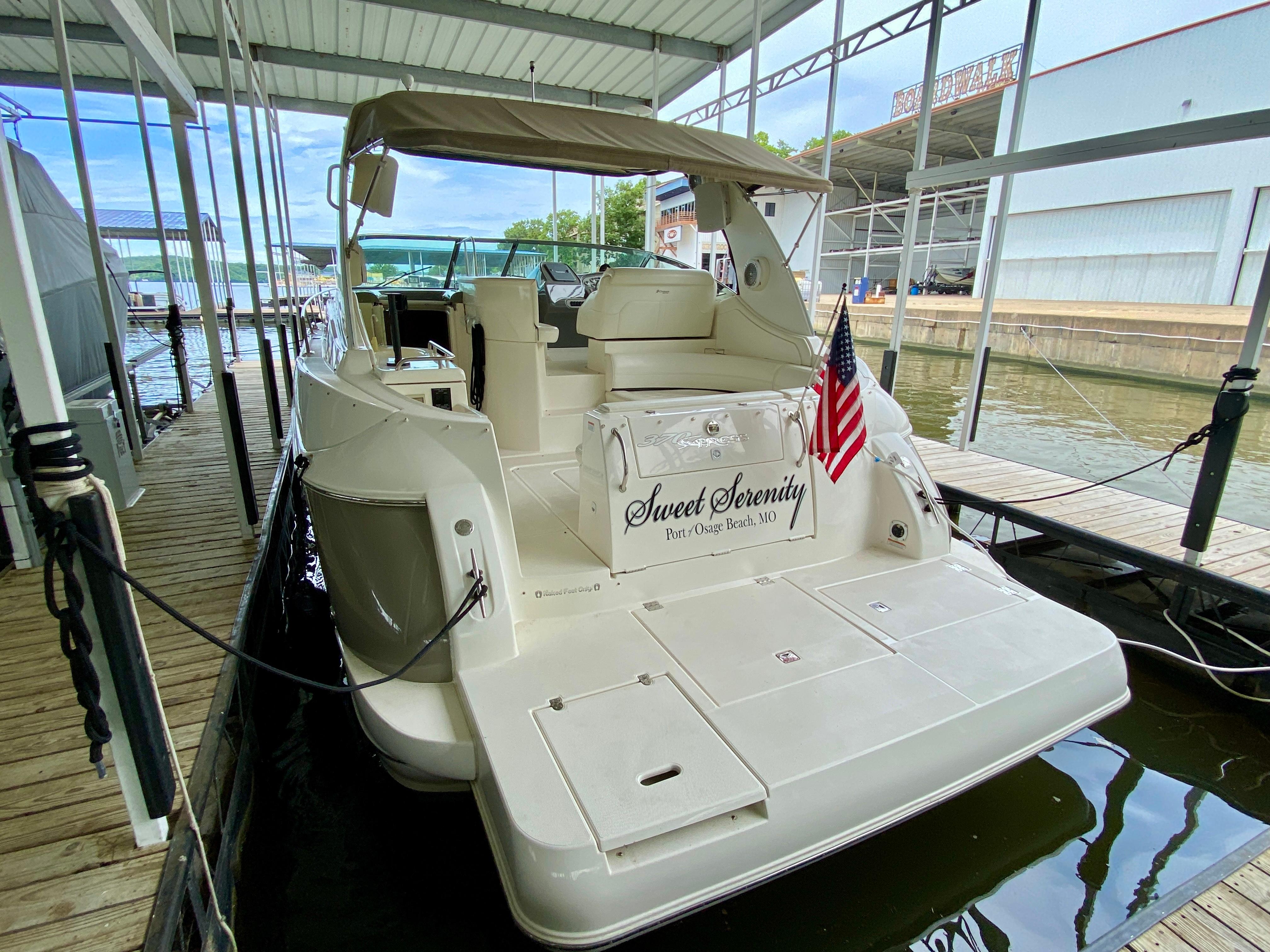 2007-cruisers-yachts-370-express-power-9857506-20250630161044131-1