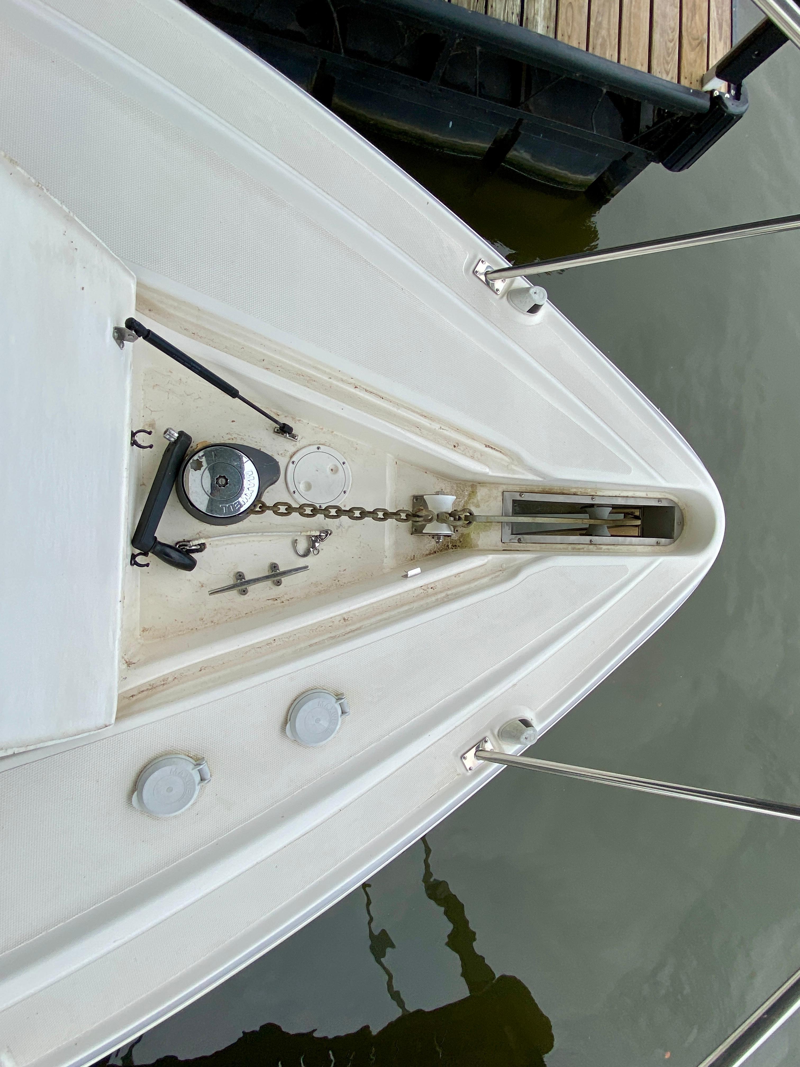2007-cruisers-yachts-370-express-power-9857506-20250630161206757-1