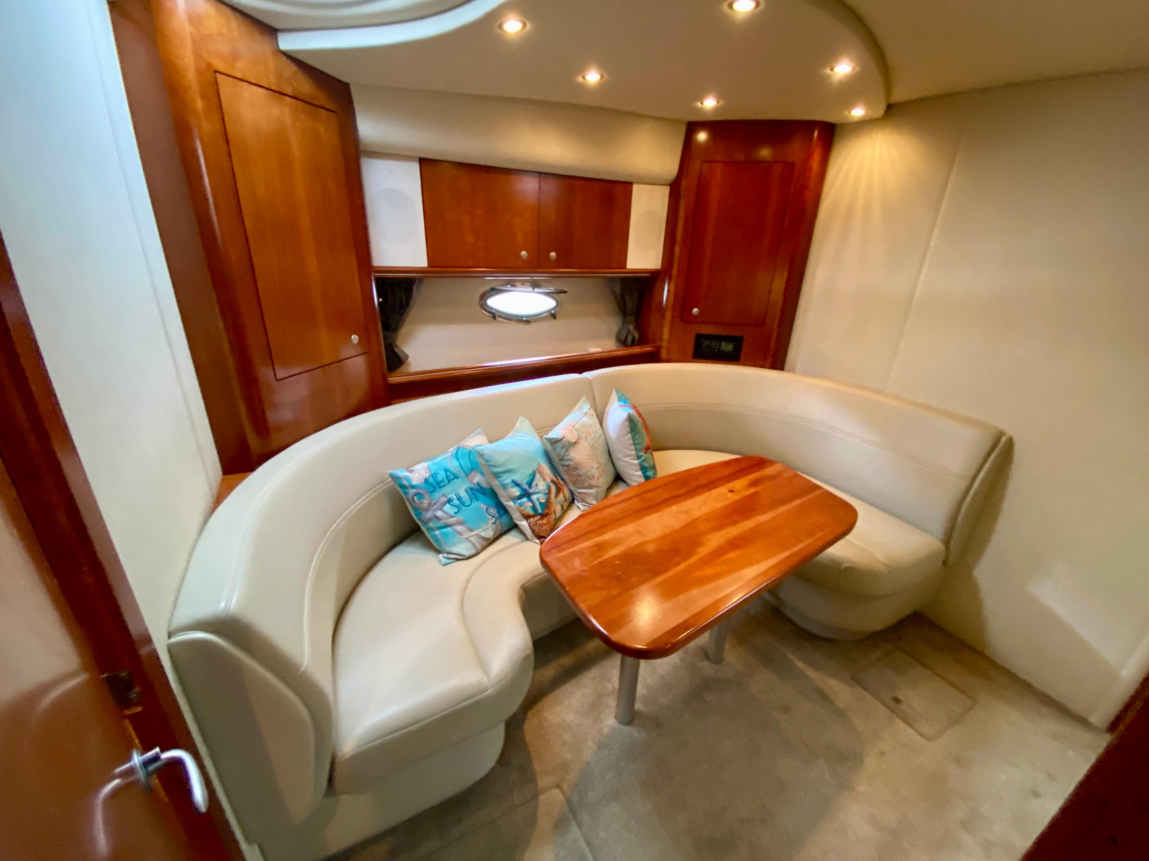2007-cruisers-yachts-370-express-power-9857506-20250630161259894-1