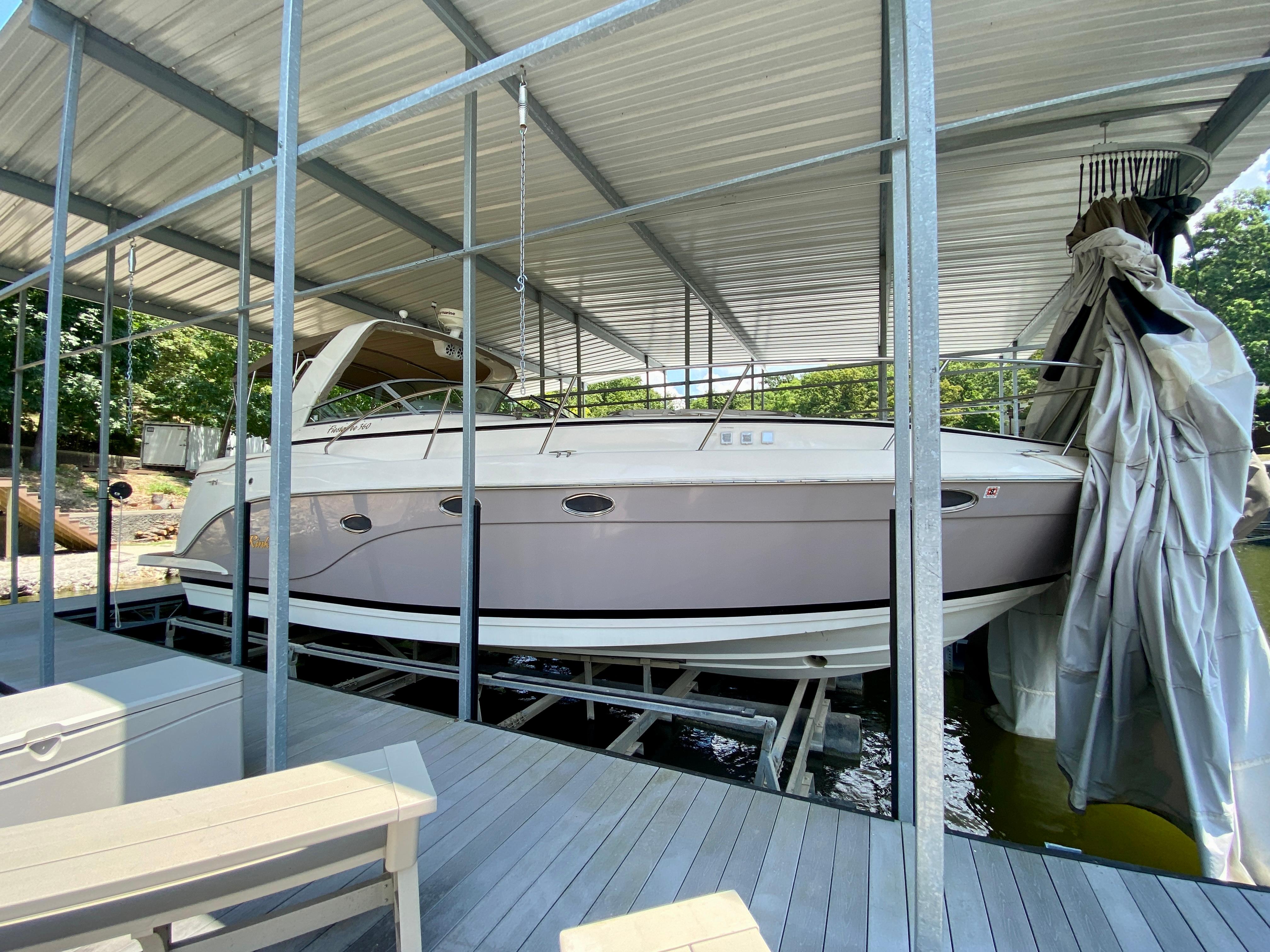 2006 Rinker 360 Fiesta Vee