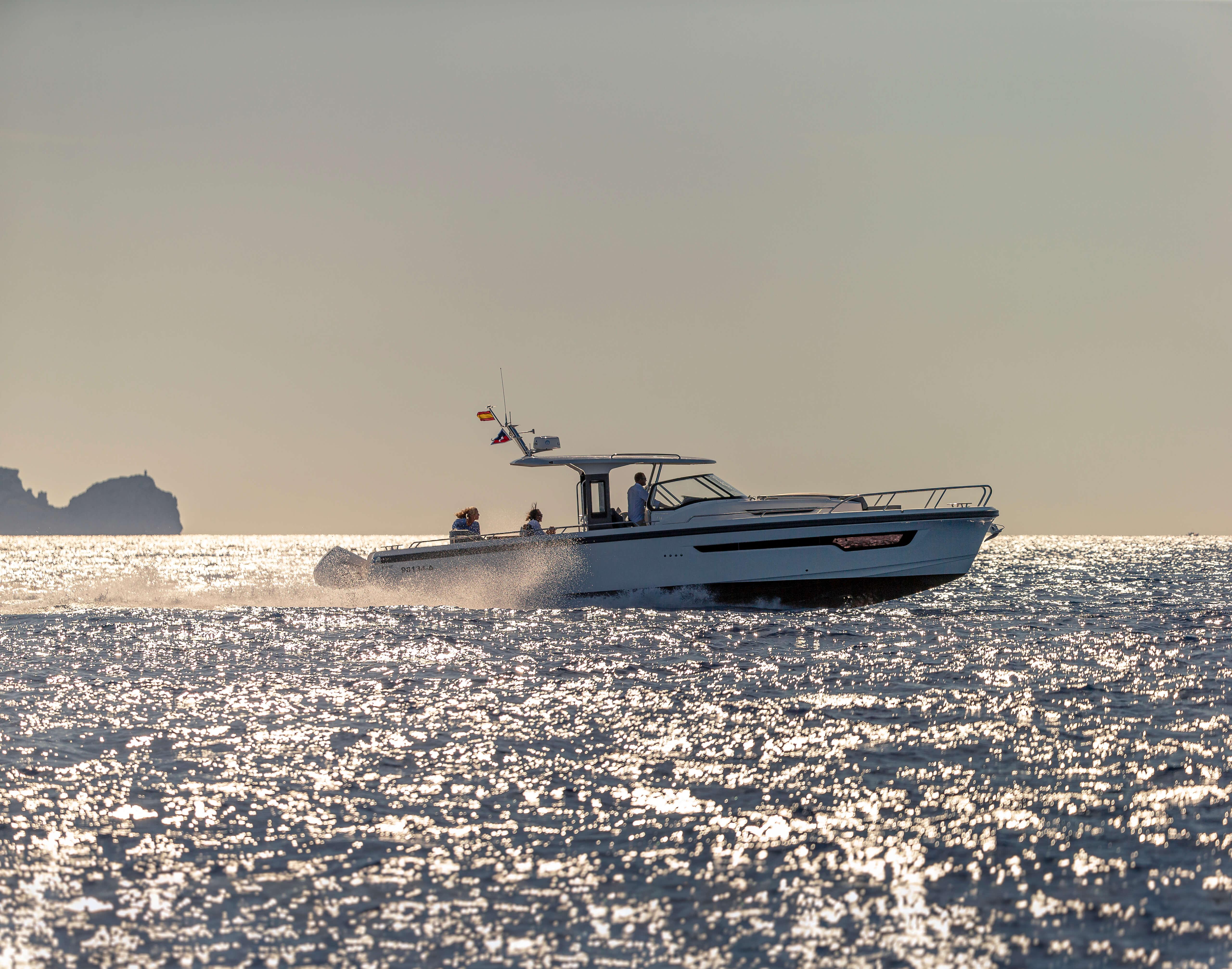 Nimbus Tender 11- Starboard Profile on water