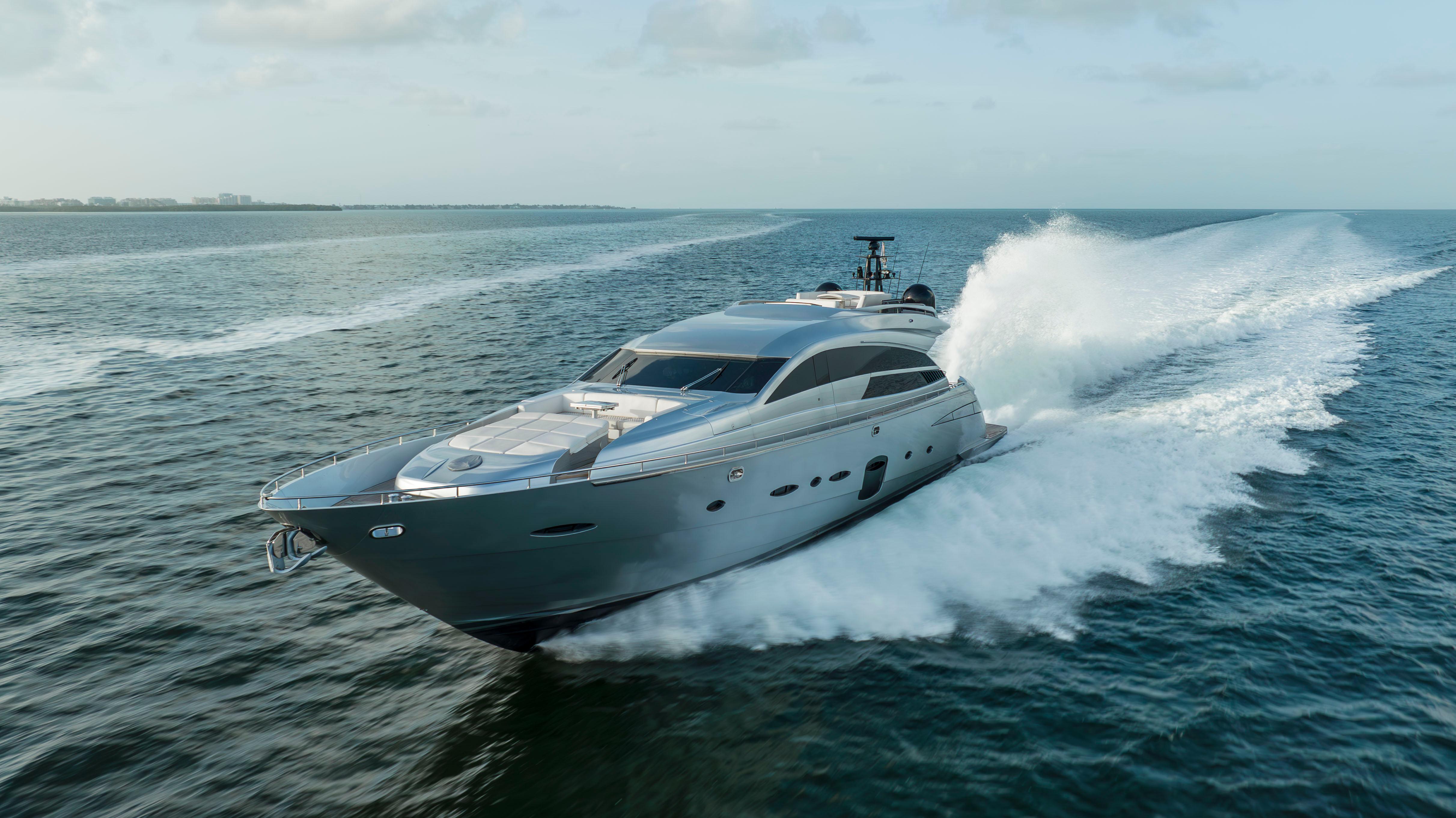 2012 Pershing 92