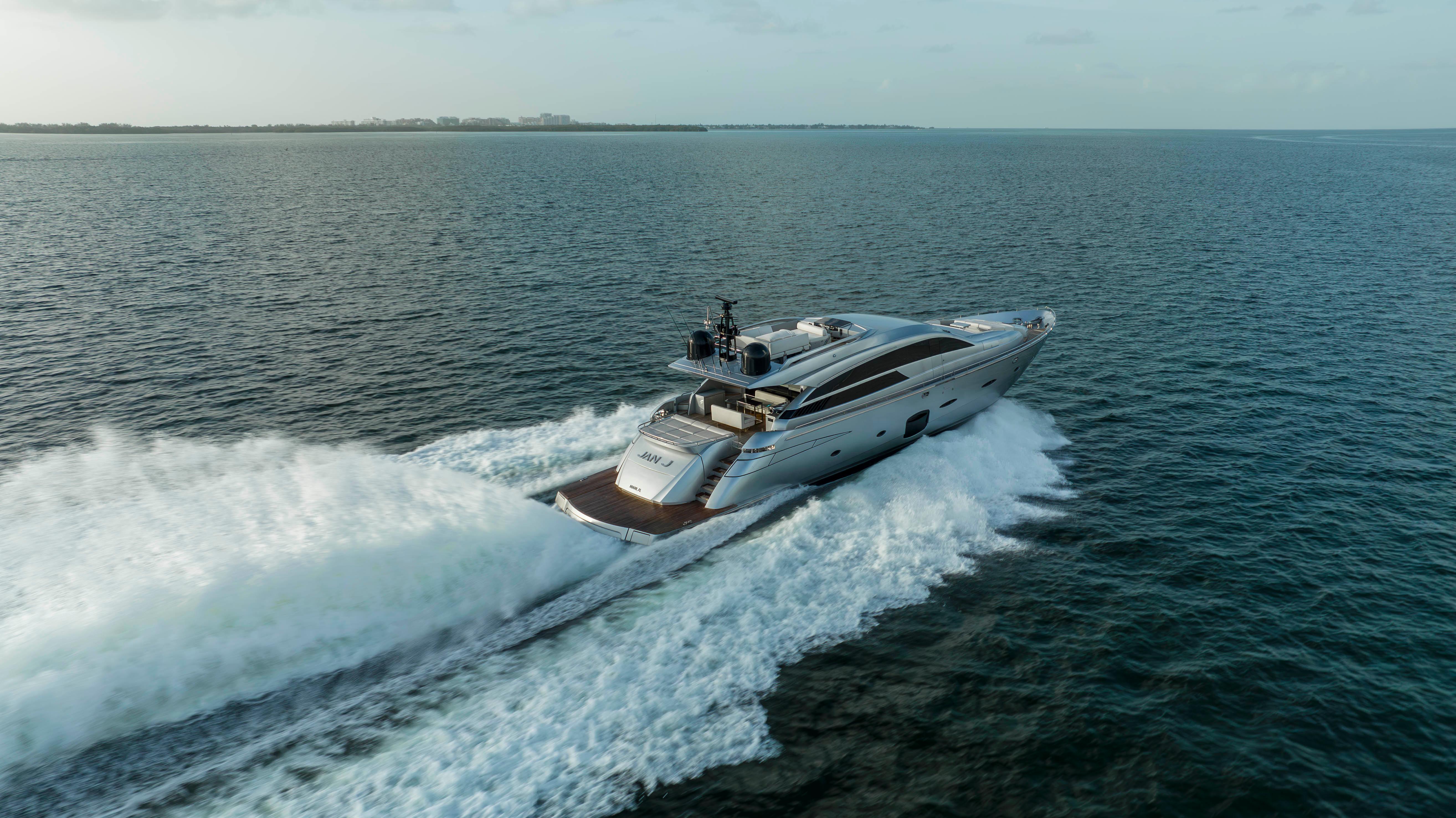 2012 Pershing 92