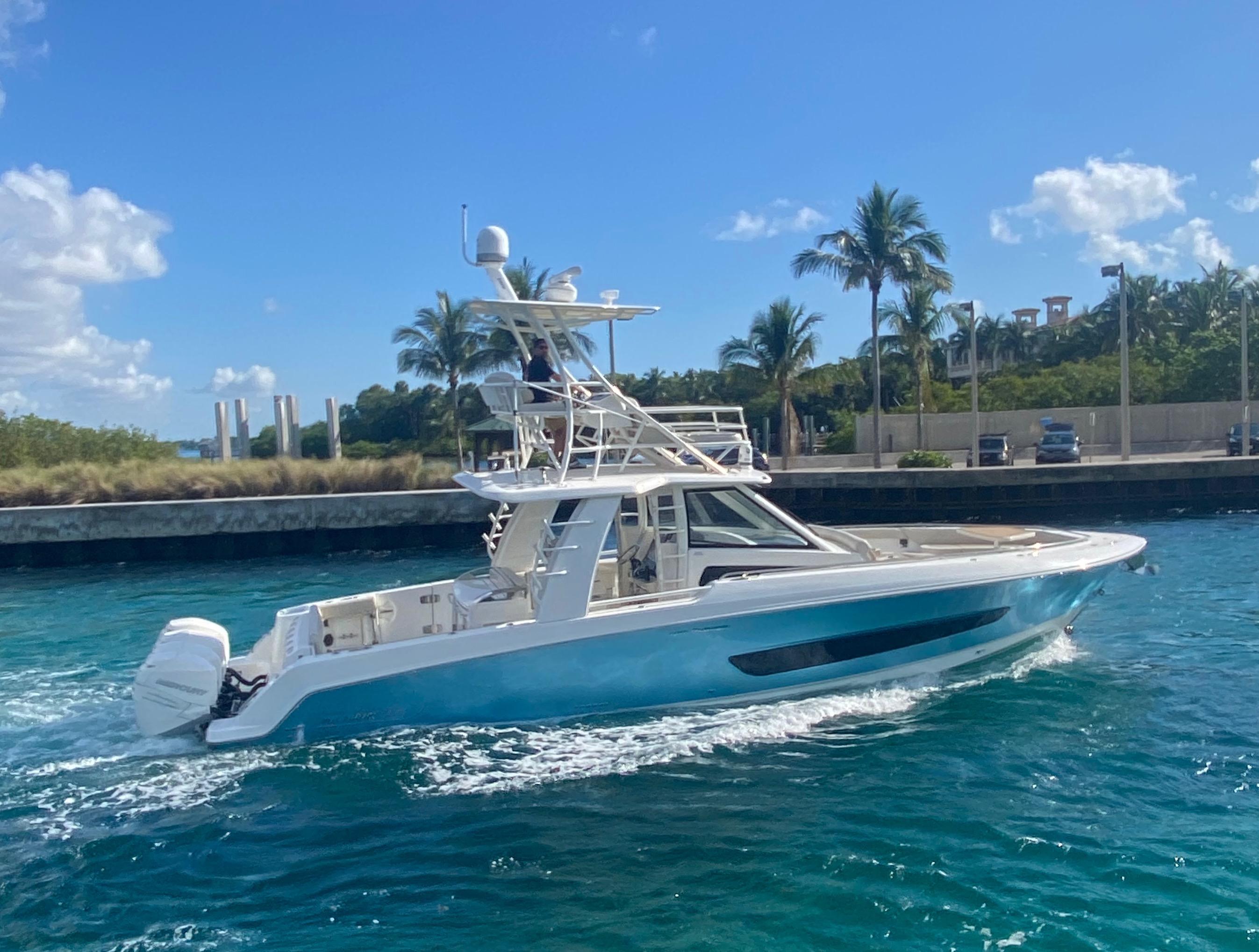 2019 Boston Whaler 420 Outrage