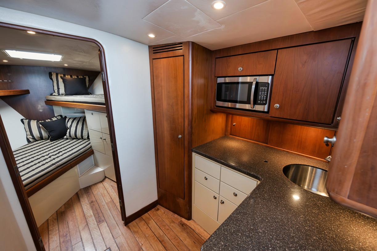 Ocean Yachts 37 Billfish Scurry Along - Galley