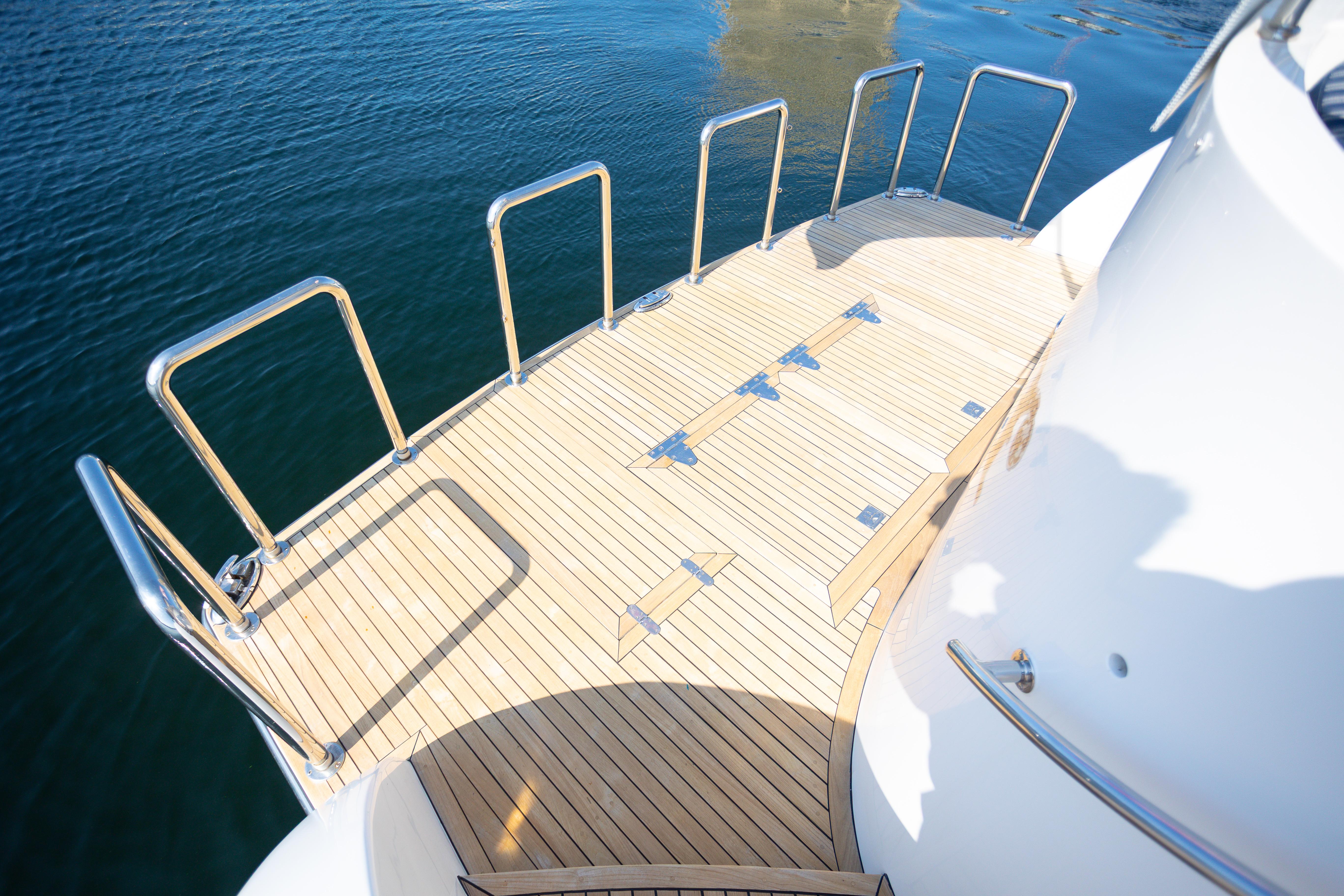 2001 Vitech 72 #TBTW72108LLC inventory image at Sun Country Yachts, South Lake Union (Seattle) 2001 Vitech 72 #TBTW72108LLC inventory image at Sun Country Yachts, South Lake Union (Seattle)