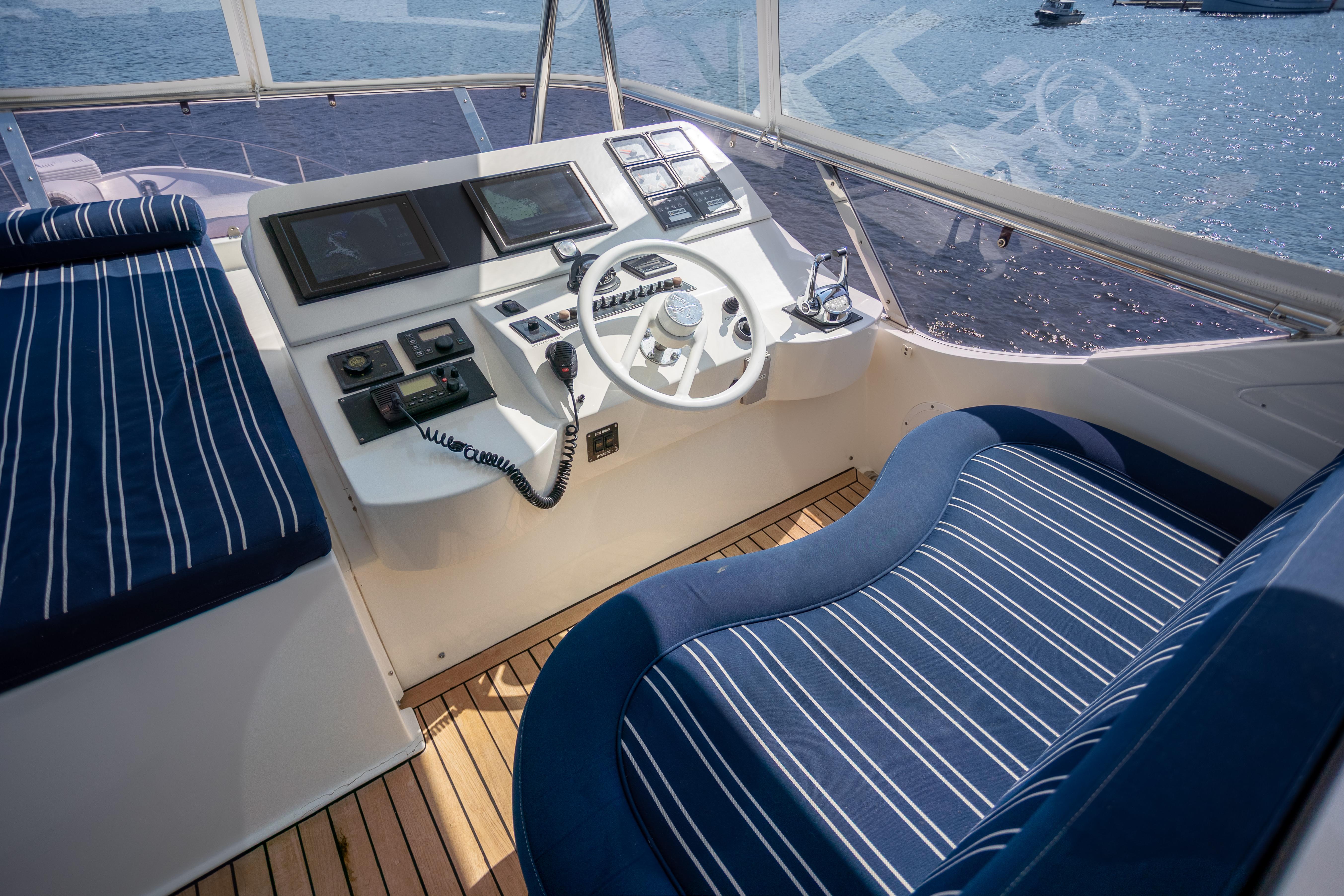 2001 Vitech 72 #TBTW72108LLC inventory image at Sun Country Yachts, South Lake Union (Seattle) 2001 Vitech 72 #TBTW72108LLC inventory image at Sun Country Yachts, South Lake Union (Seattle)