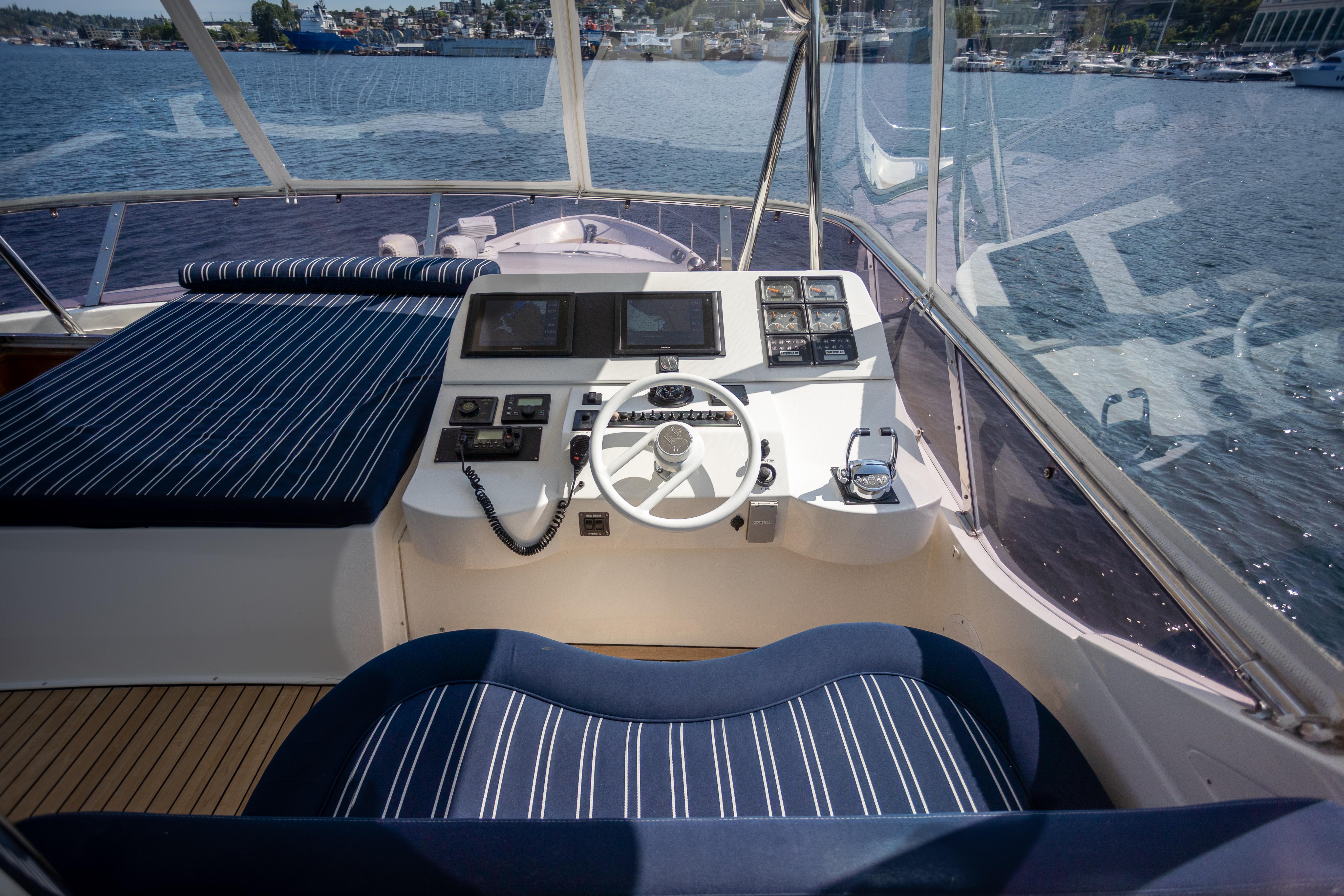 2001 Vitech 72 #TBTW72108LLC inventory image at Sun Country Yachts, South Lake Union (Seattle) 2001 Vitech 72 #TBTW72108LLC inventory image at Sun Country Yachts, South Lake Union (Seattle)