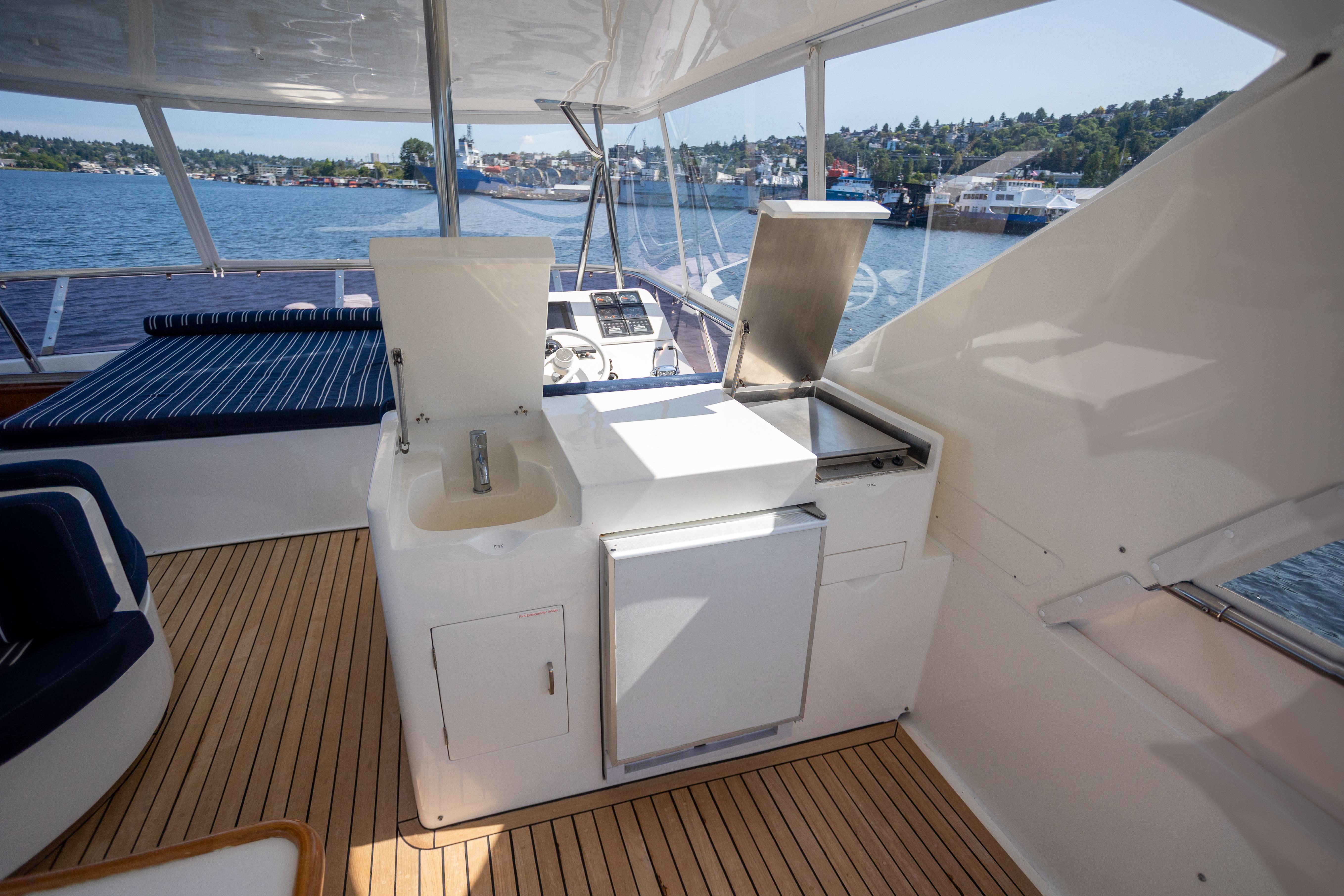 2001 Vitech 72 #TBTW72108LLC inventory image at Sun Country Yachts, South Lake Union (Seattle) 2001 Vitech 72 #TBTW72108LLC inventory image at Sun Country Yachts, South Lake Union (Seattle)