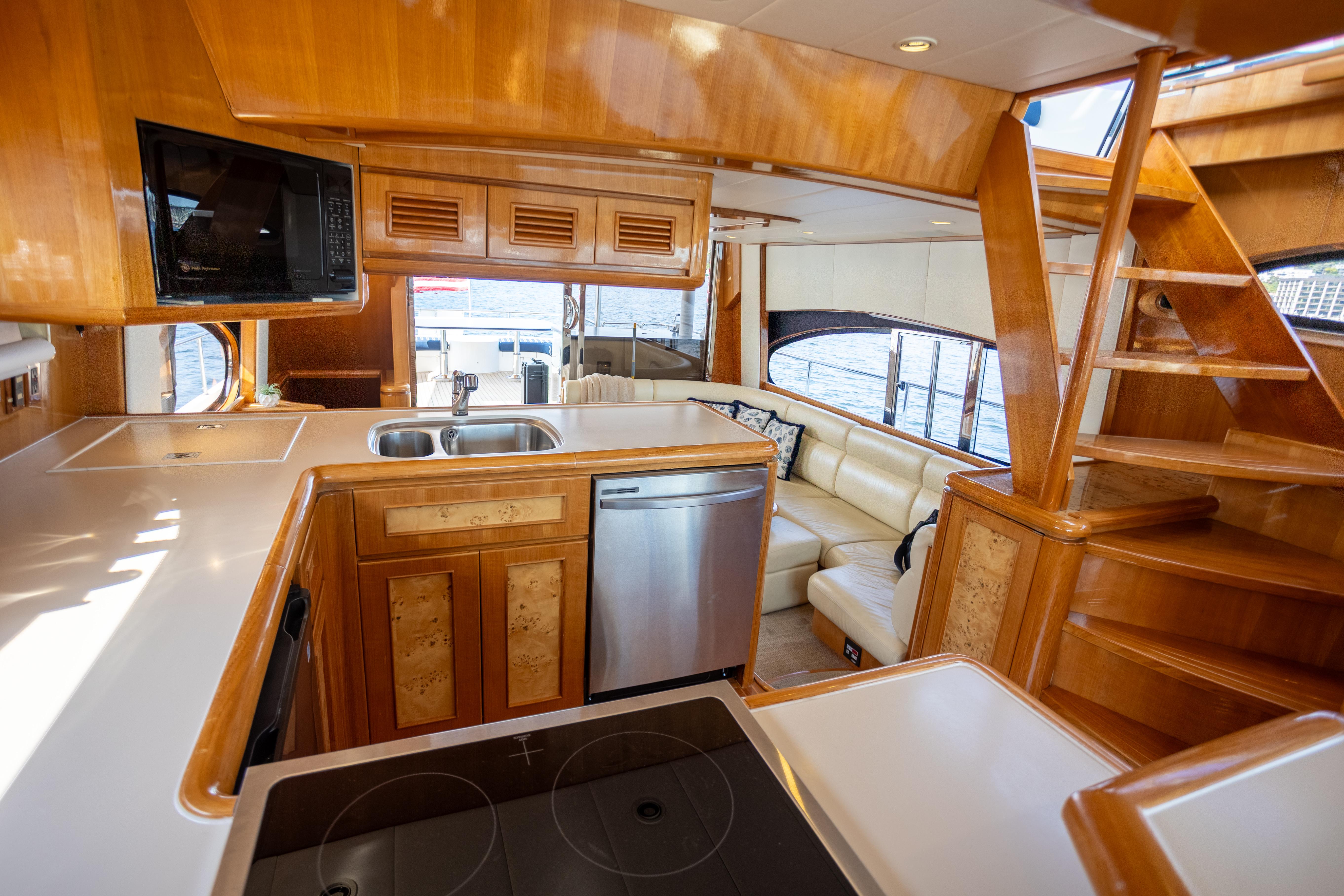 2001 Vitech 72 #TBTW72108LLC inventory image at Sun Country Yachts, South Lake Union (Seattle) 2001 Vitech 72 #TBTW72108LLC inventory image at Sun Country Yachts, South Lake Union (Seattle)